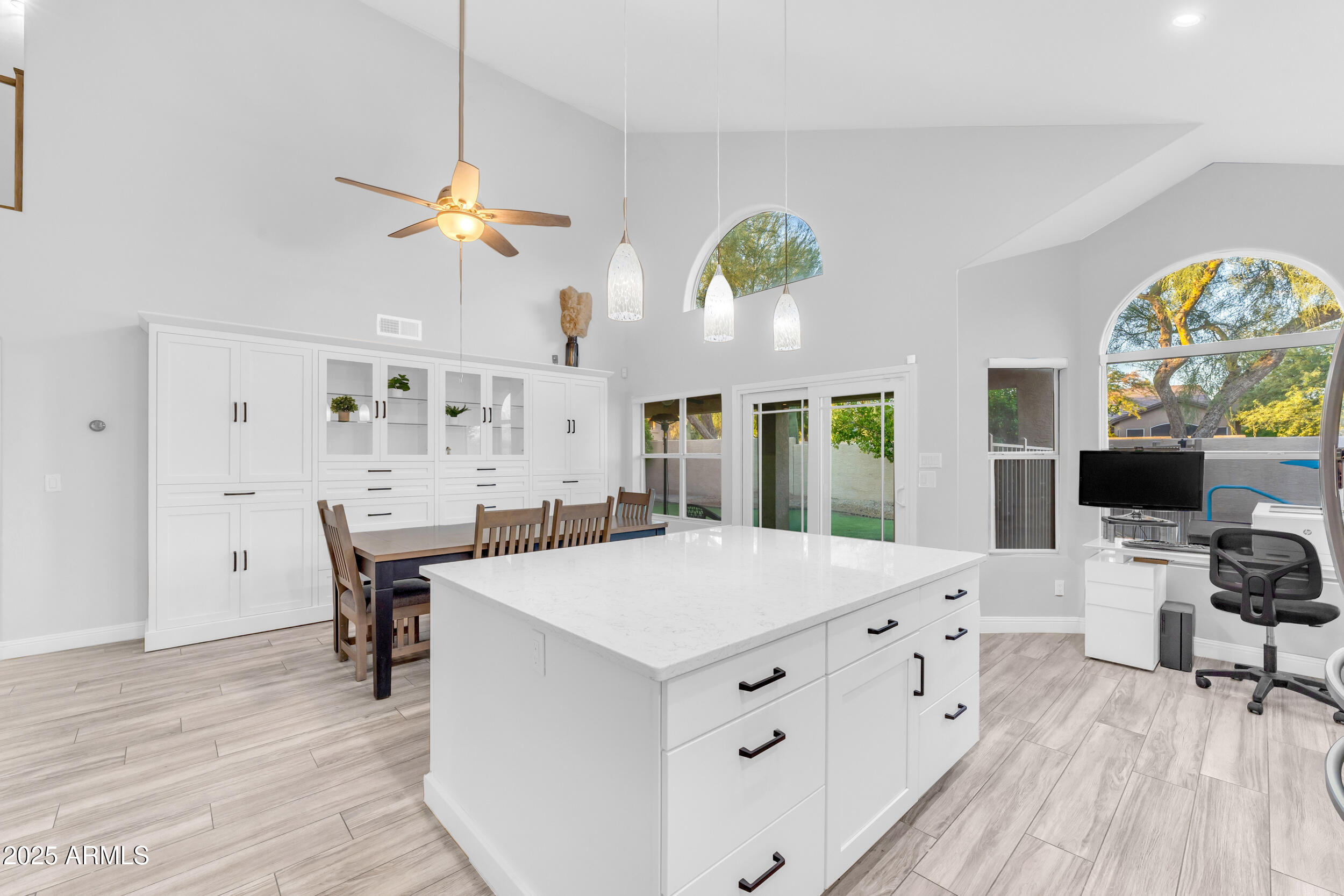 2450 E CATHEDRAL ROCK Drive