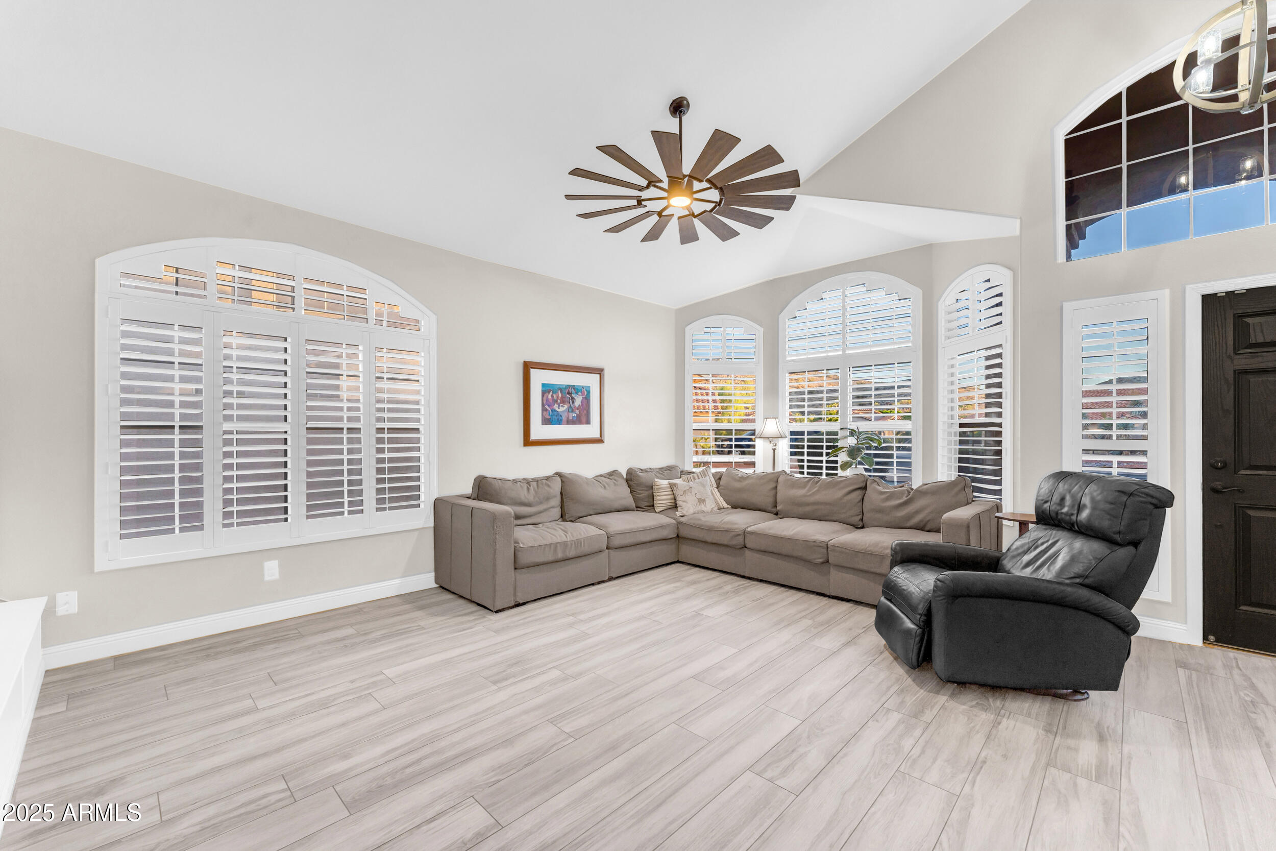 2450 E CATHEDRAL ROCK Drive