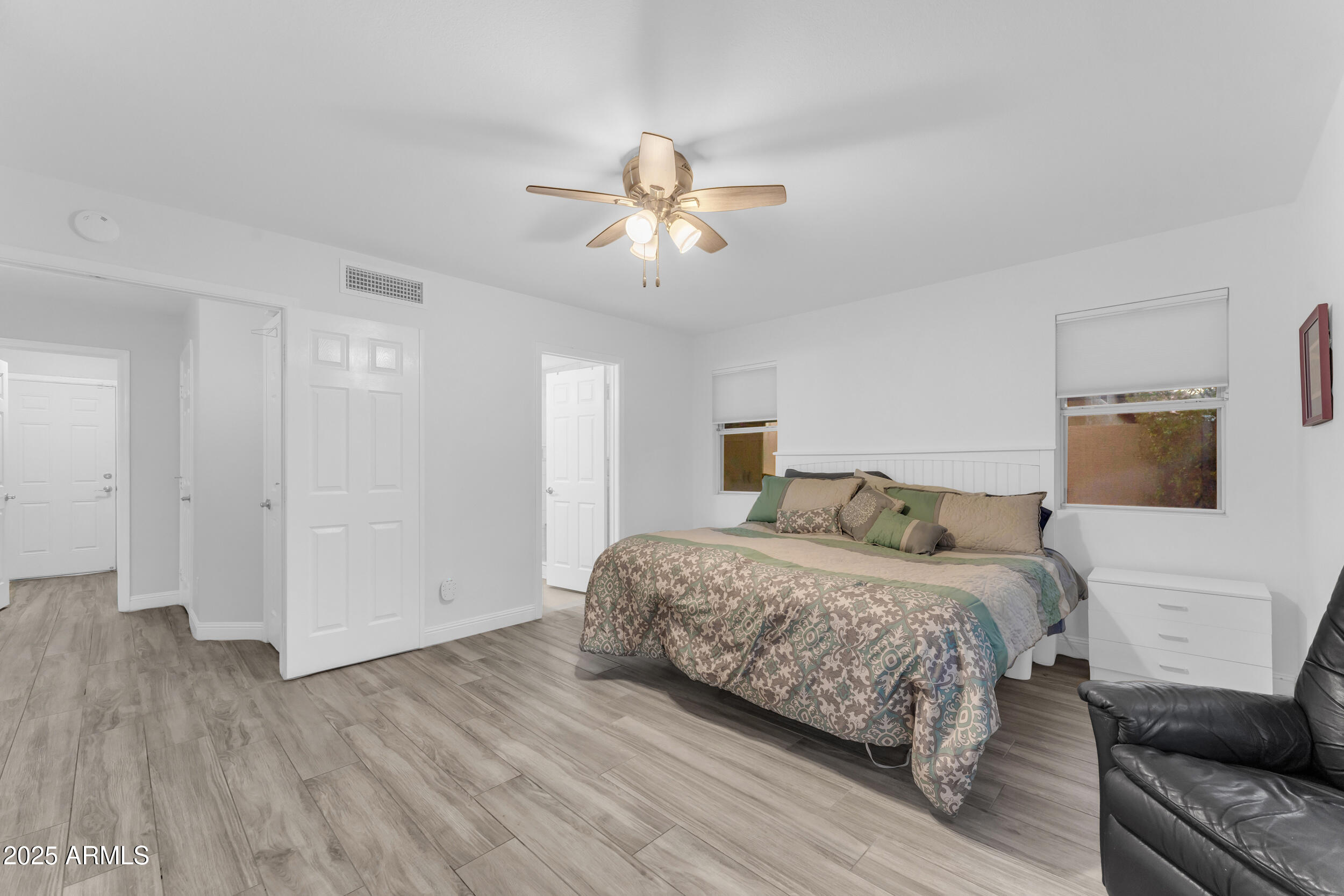 2450 E CATHEDRAL ROCK Drive