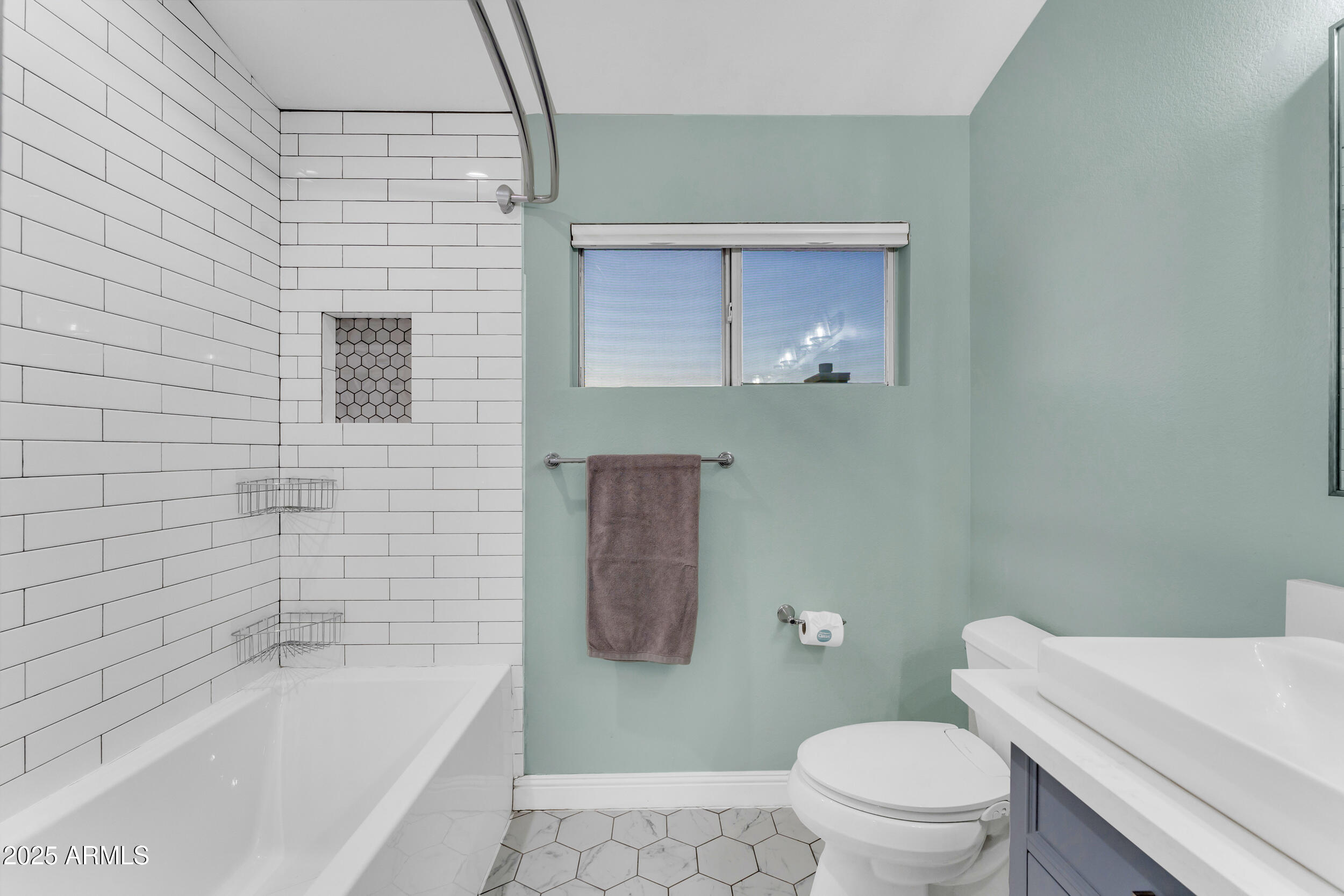 2450 E CATHEDRAL ROCK Drive