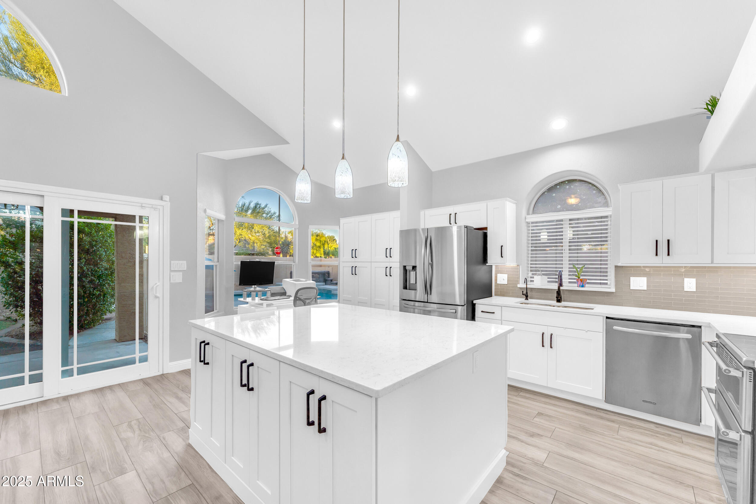 2450 E CATHEDRAL ROCK Drive