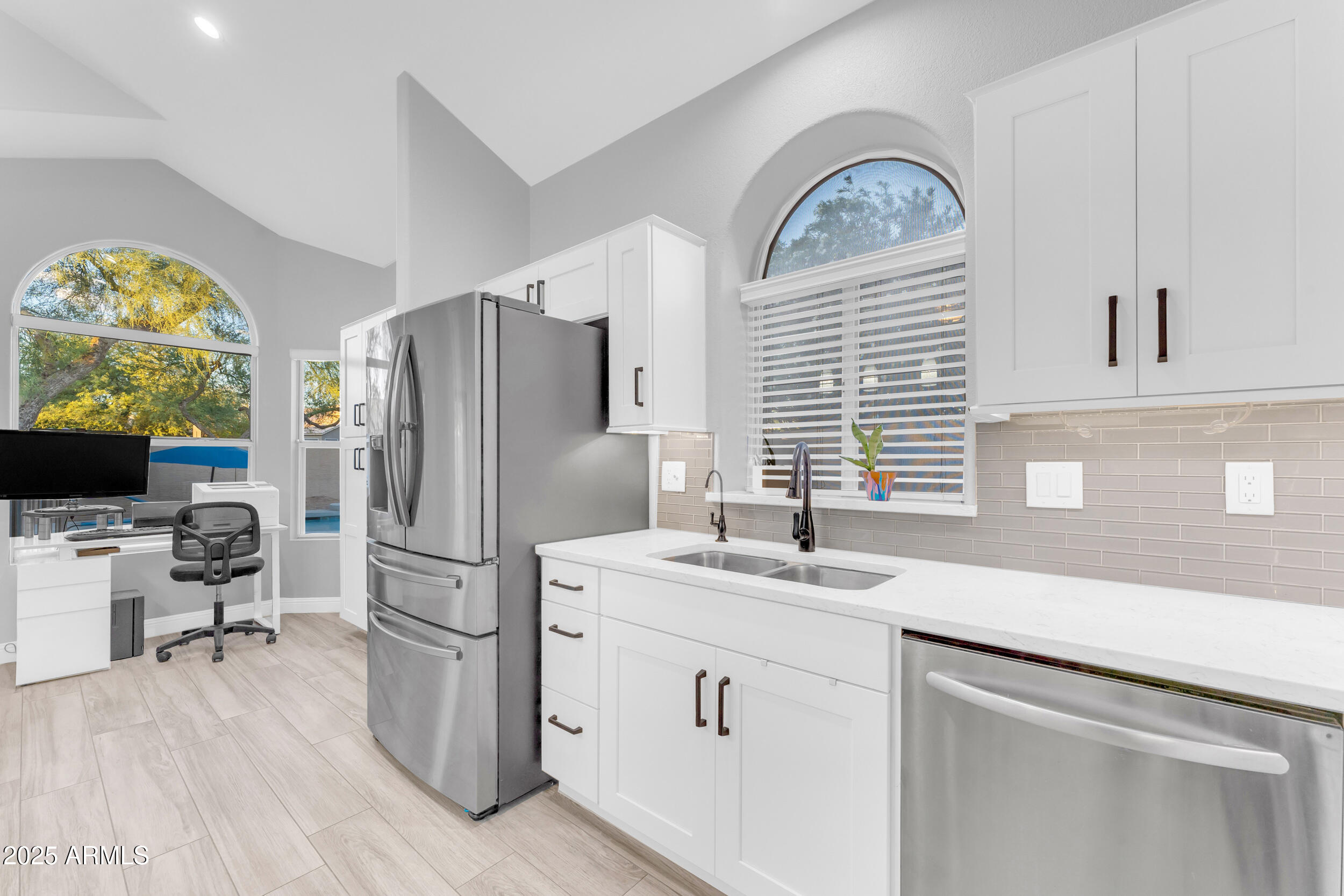 2450 E CATHEDRAL ROCK Drive