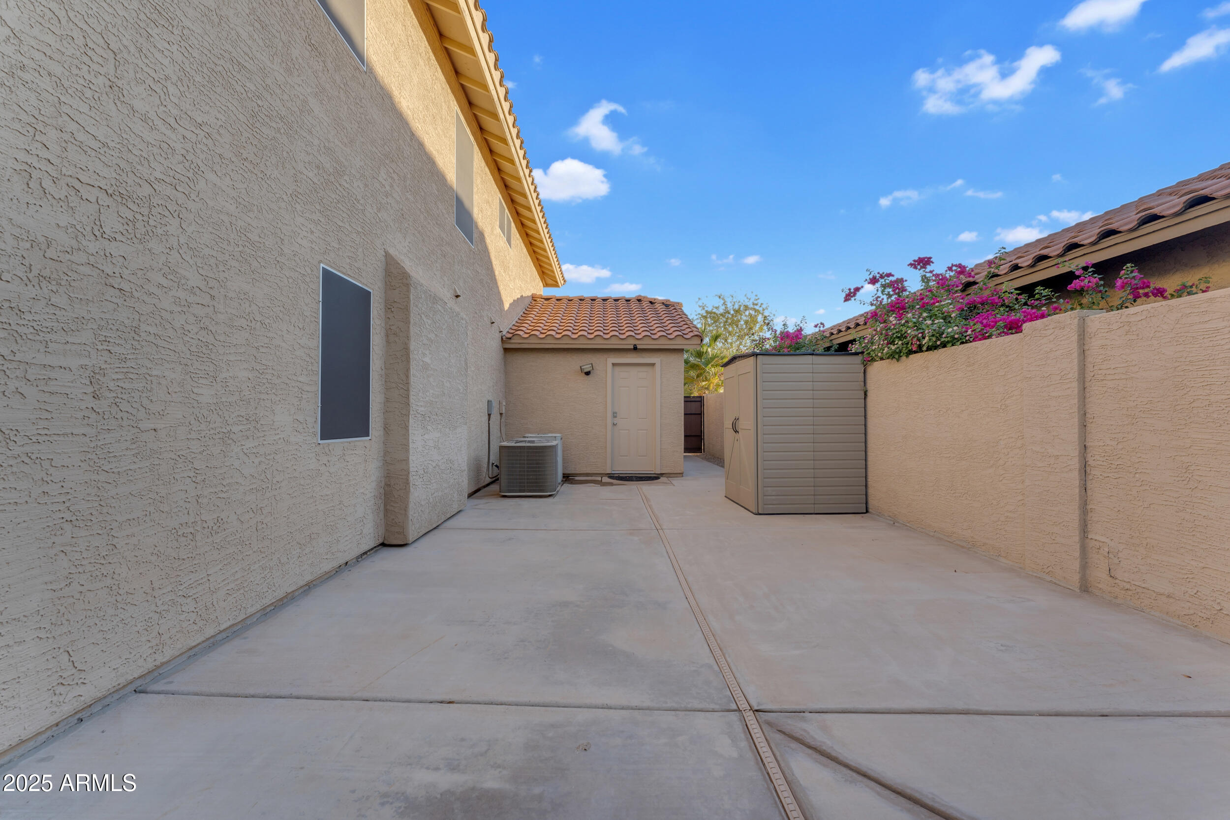 2450 E CATHEDRAL ROCK Drive