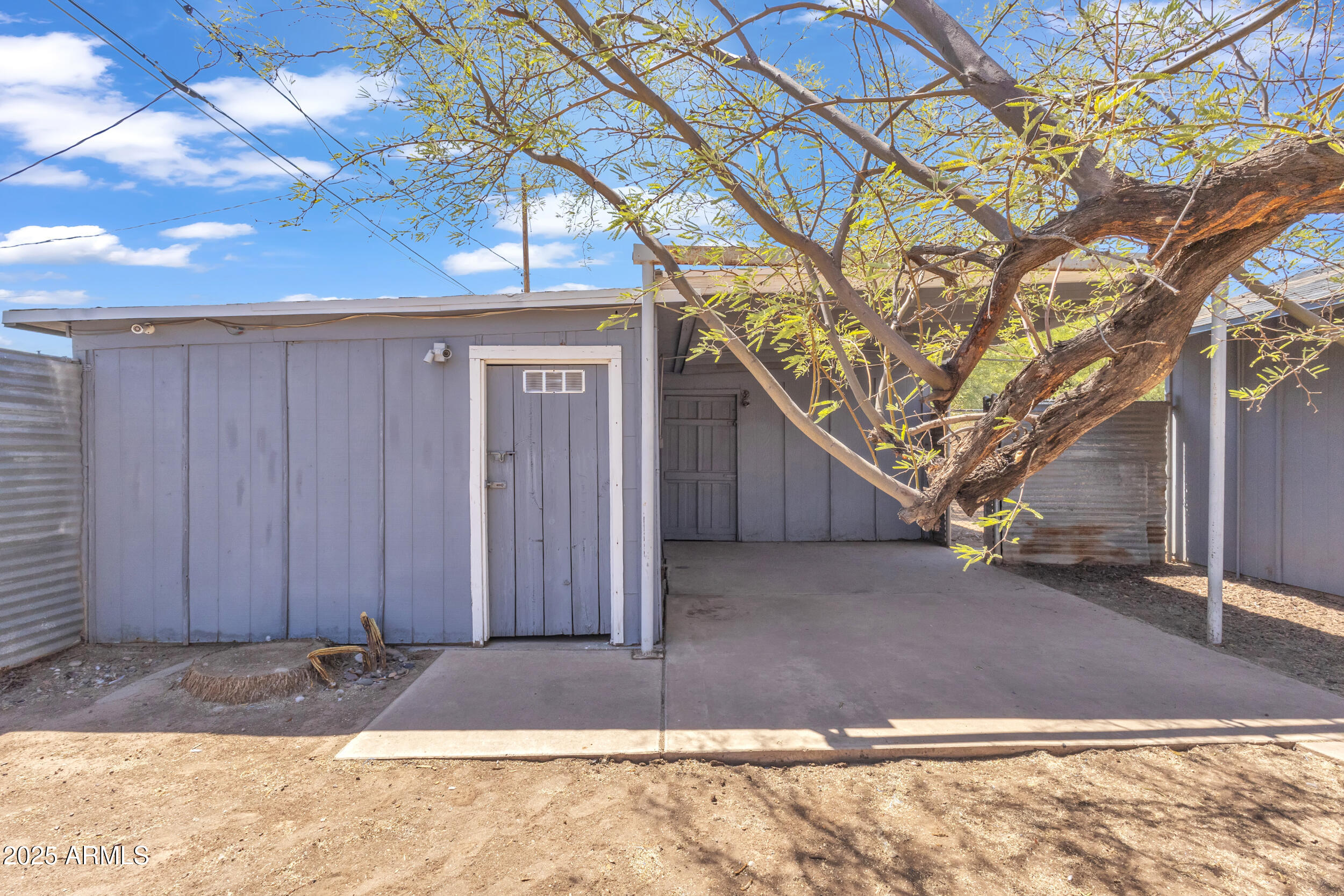 1331 E MCKINLEY Street