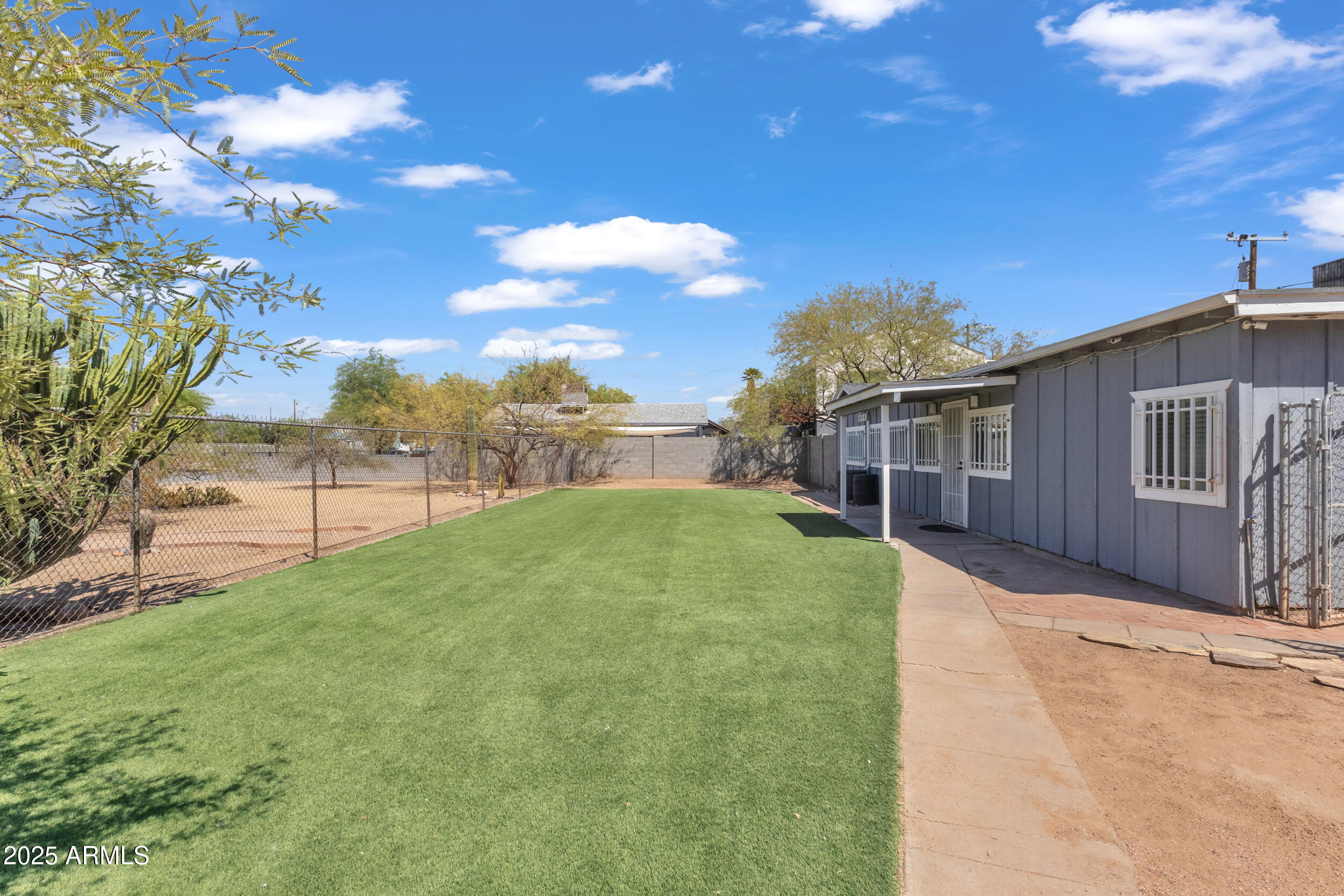 1331 E MCKINLEY Street