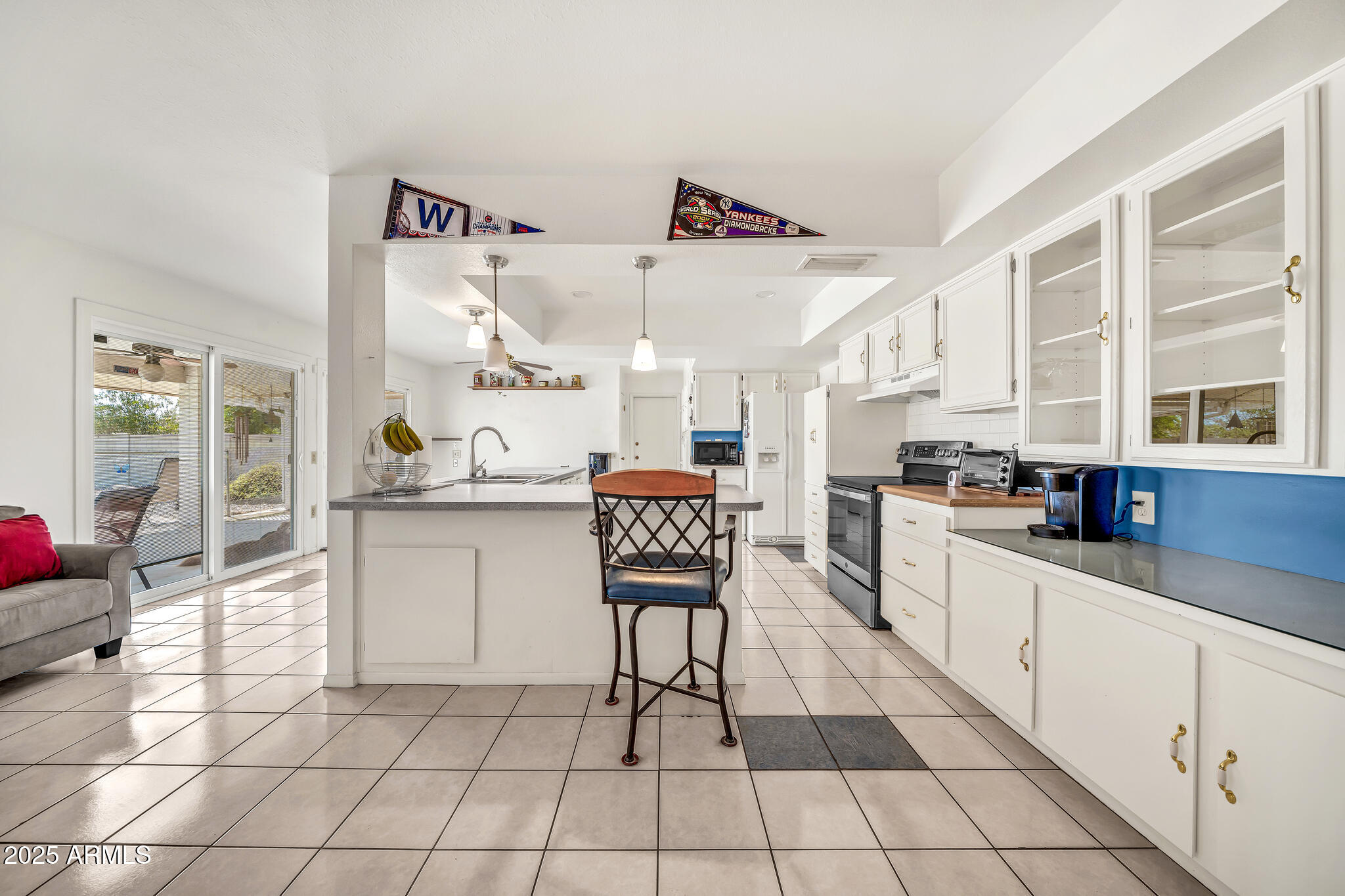 9739 W RIVIERA Drive