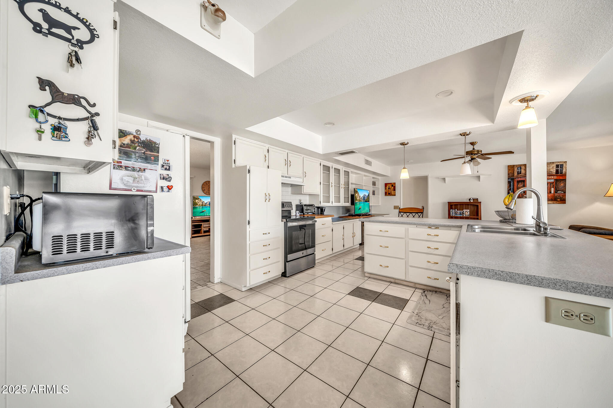 9739 W RIVIERA Drive