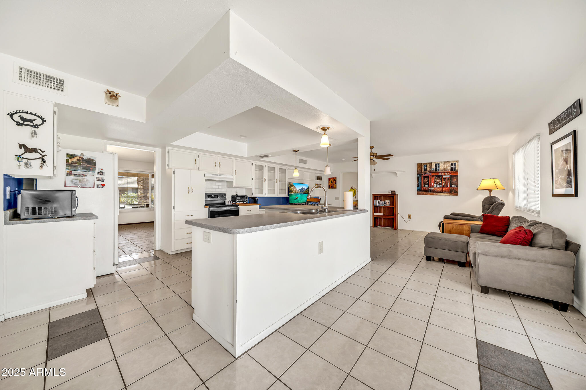 9739 W RIVIERA Drive