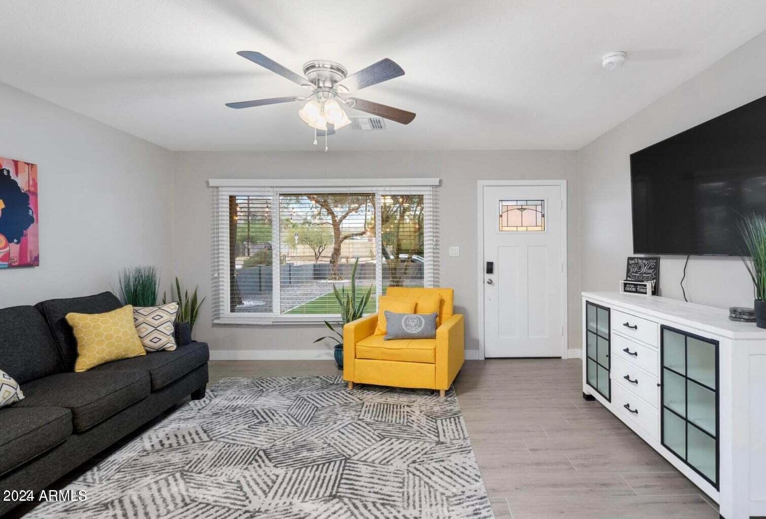 2761 E Sweetwater Avenue