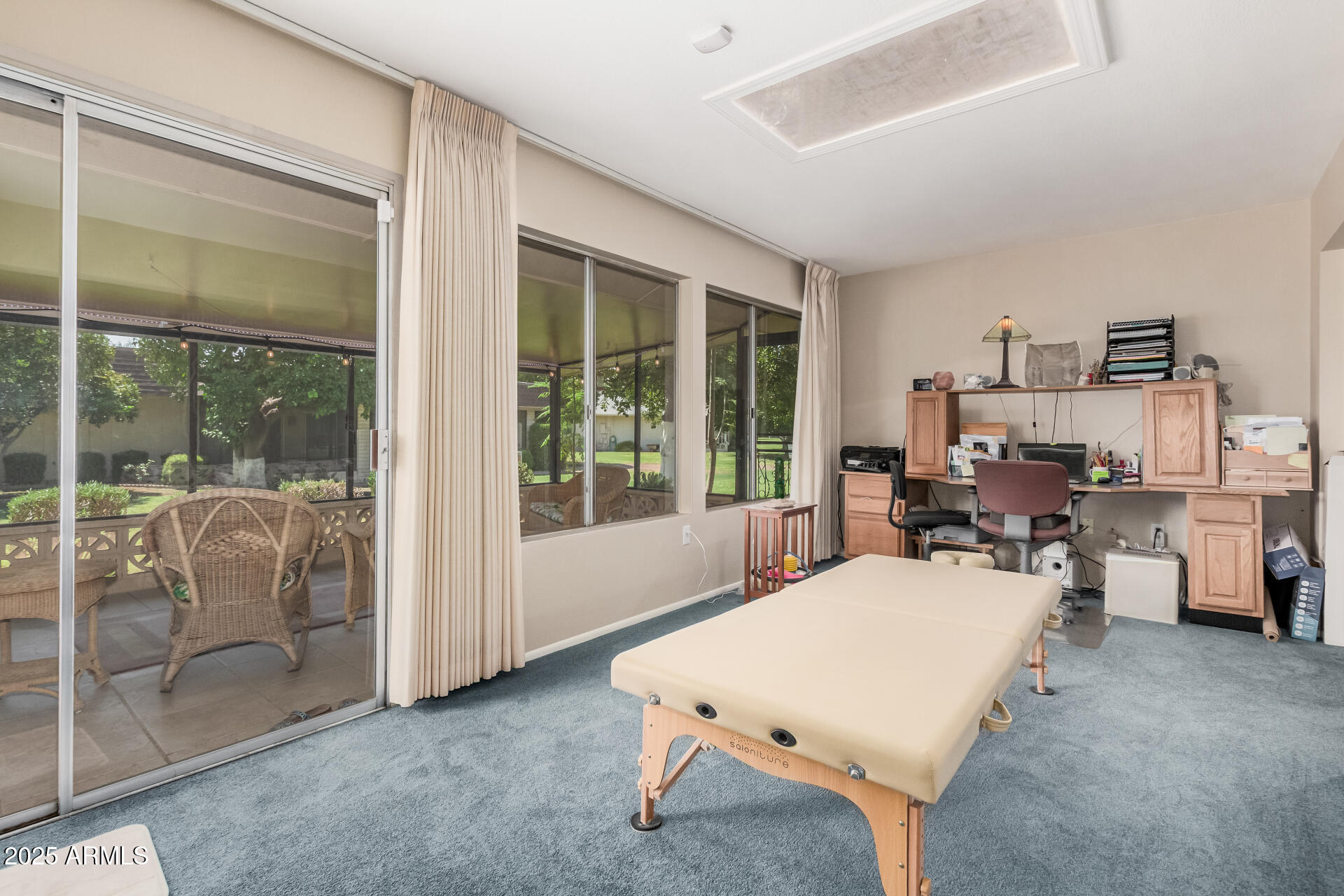 9705 W OAK RIDGE Drive