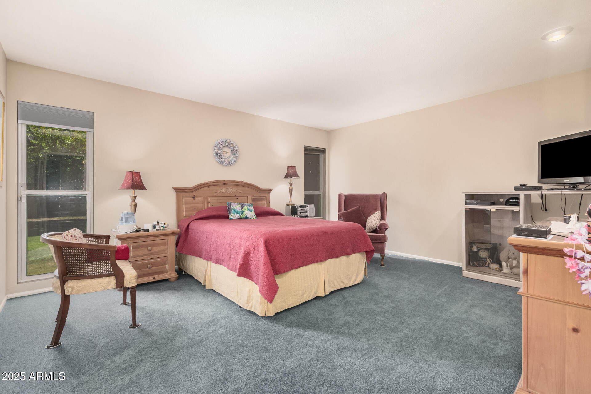 9705 W OAK RIDGE Drive