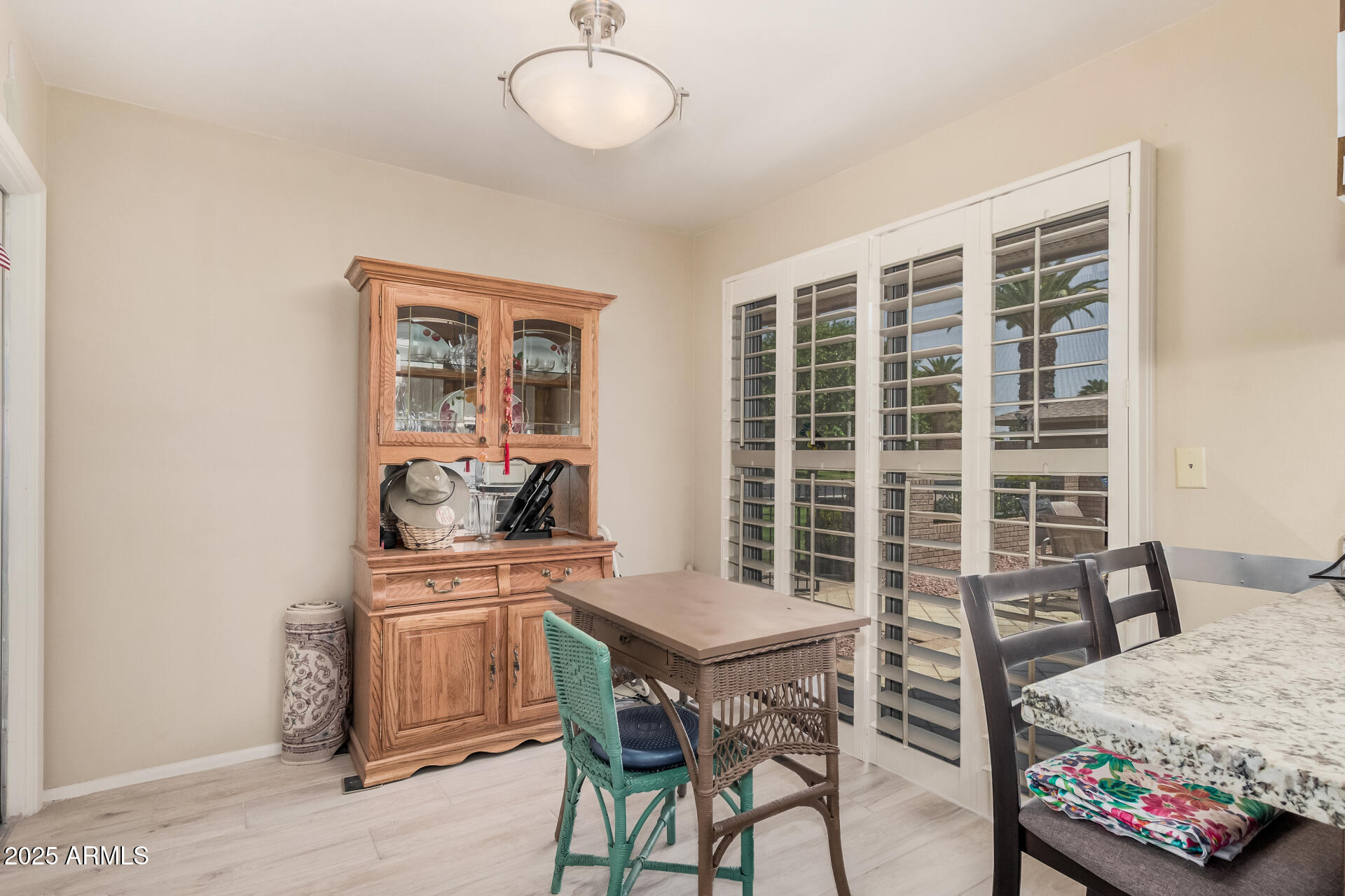 9705 W OAK RIDGE Drive