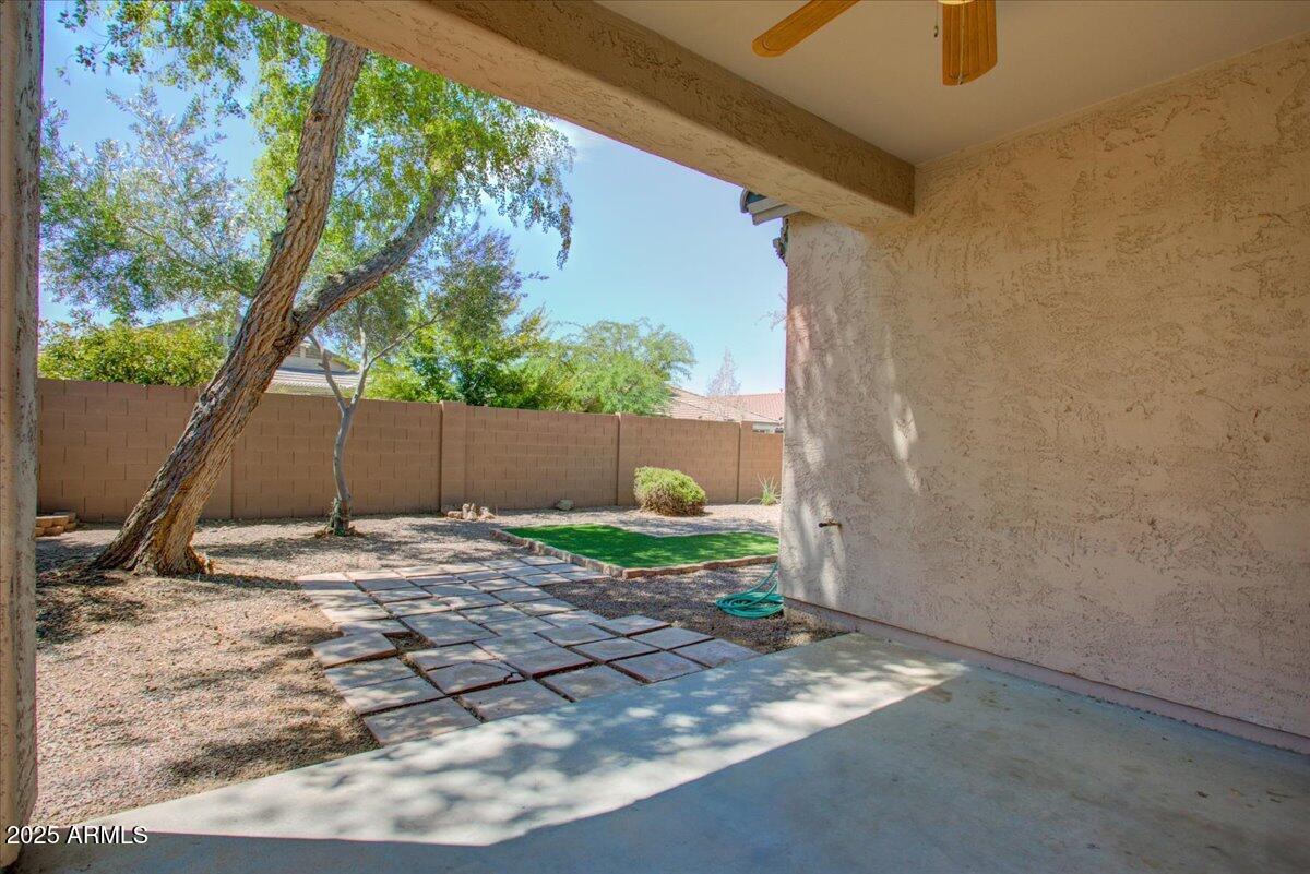 10923 E SYLVAN Avenue