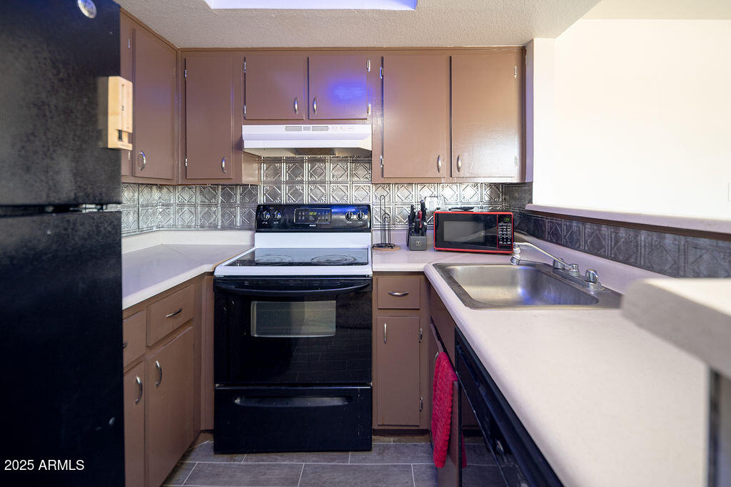 3601 W Tierra Buena Lane, 248