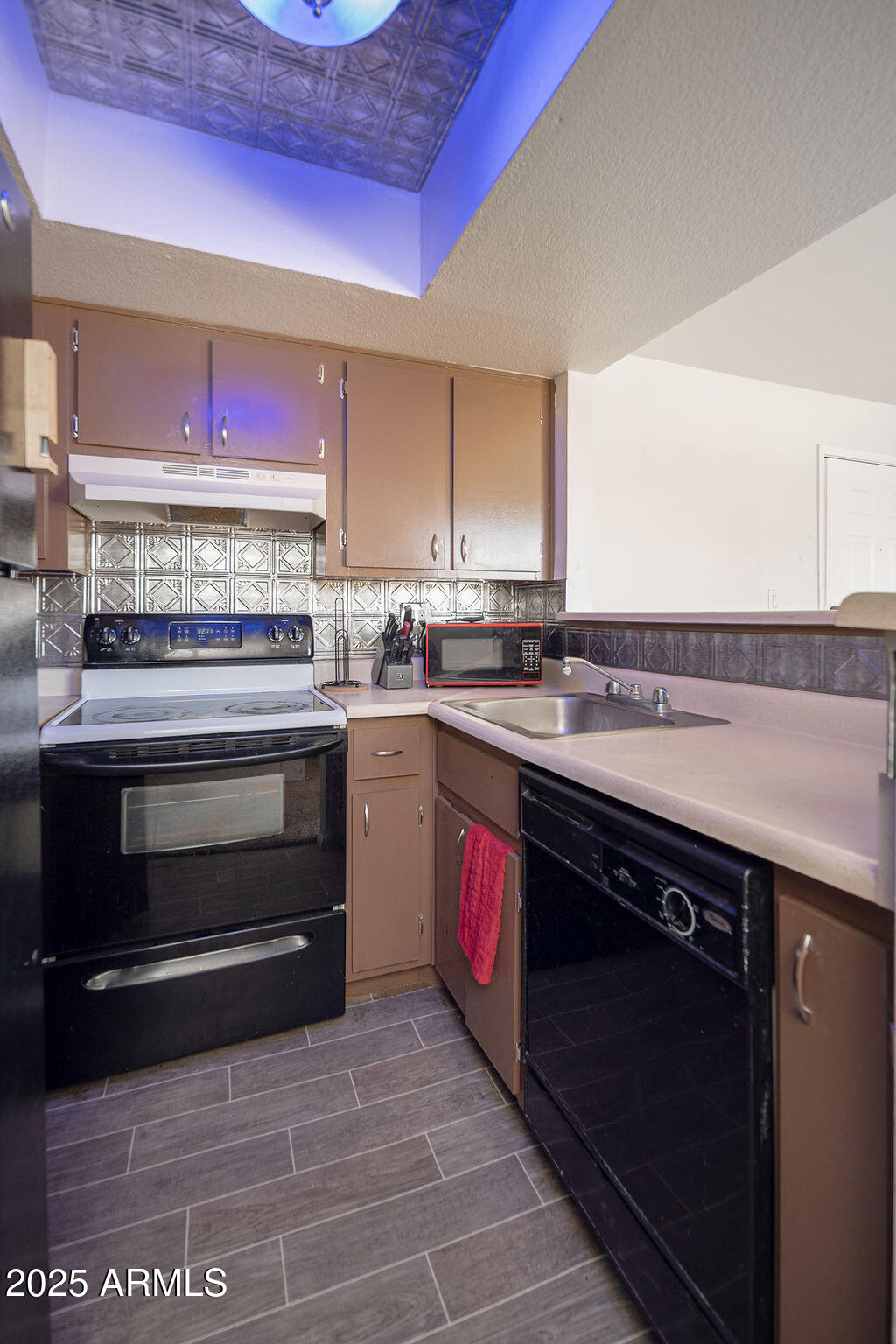 3601 W Tierra Buena Lane, 248