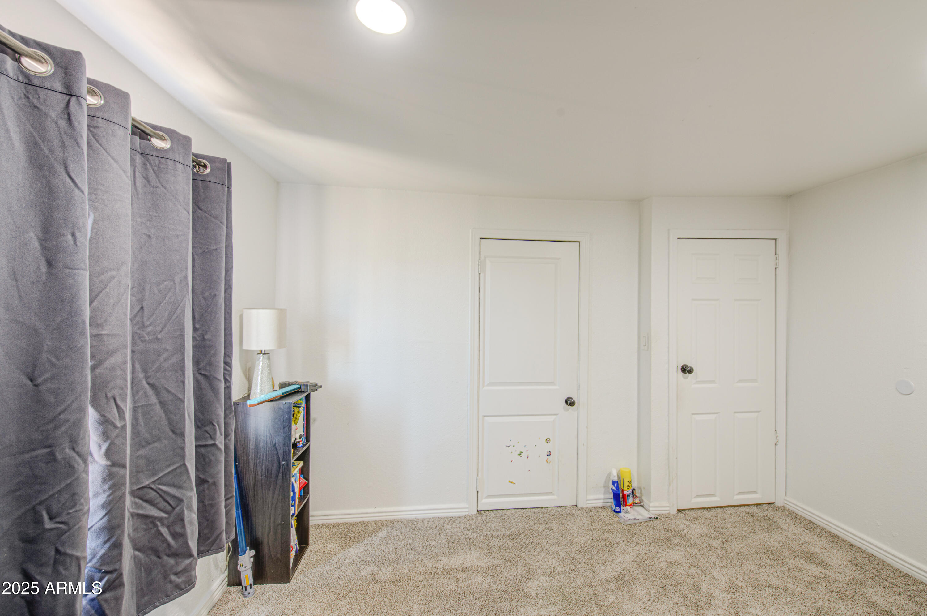 3648 W MORELAND Street