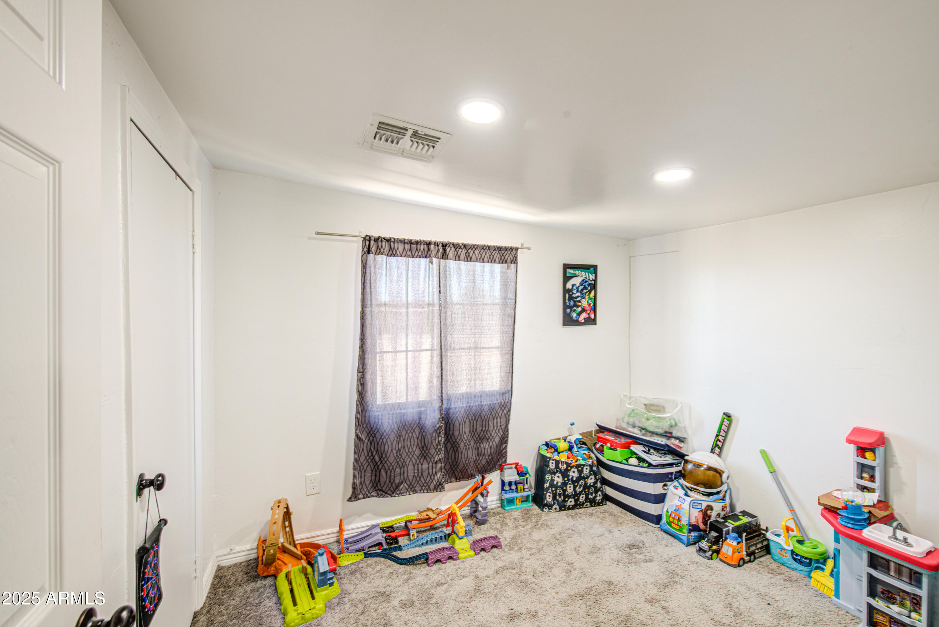 3648 W MORELAND Street