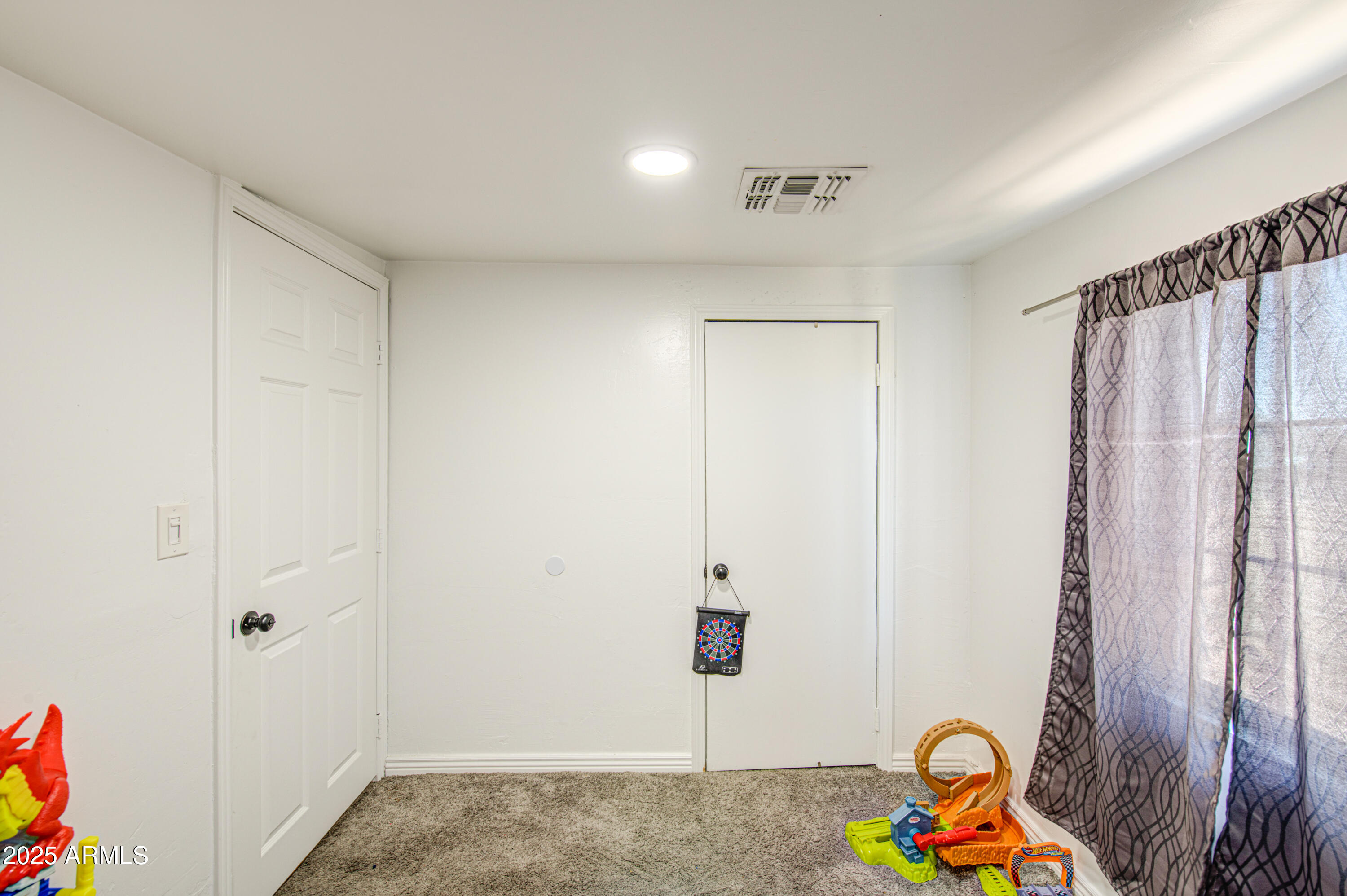 3648 W MORELAND Street