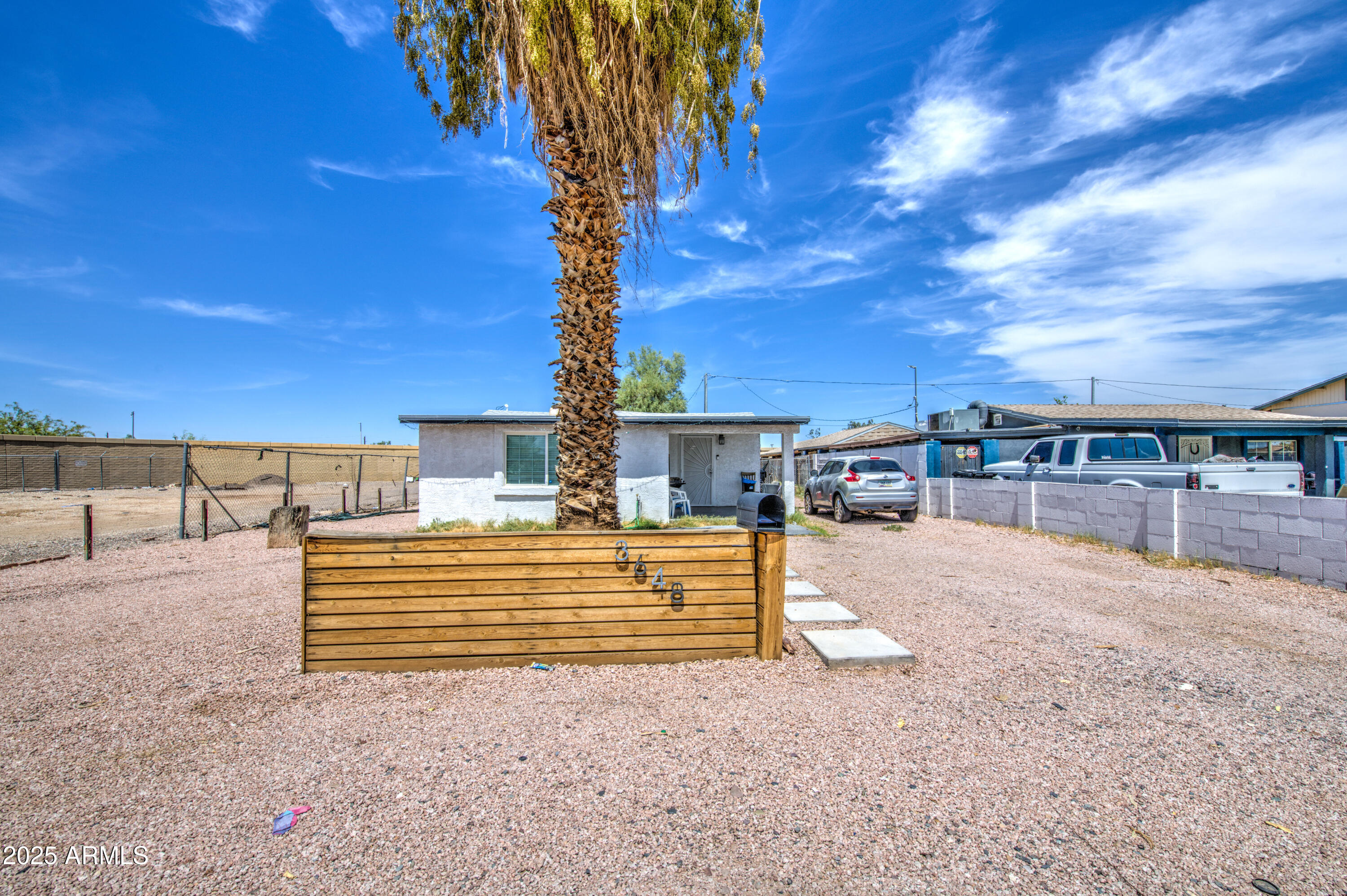 3648 W MORELAND Street