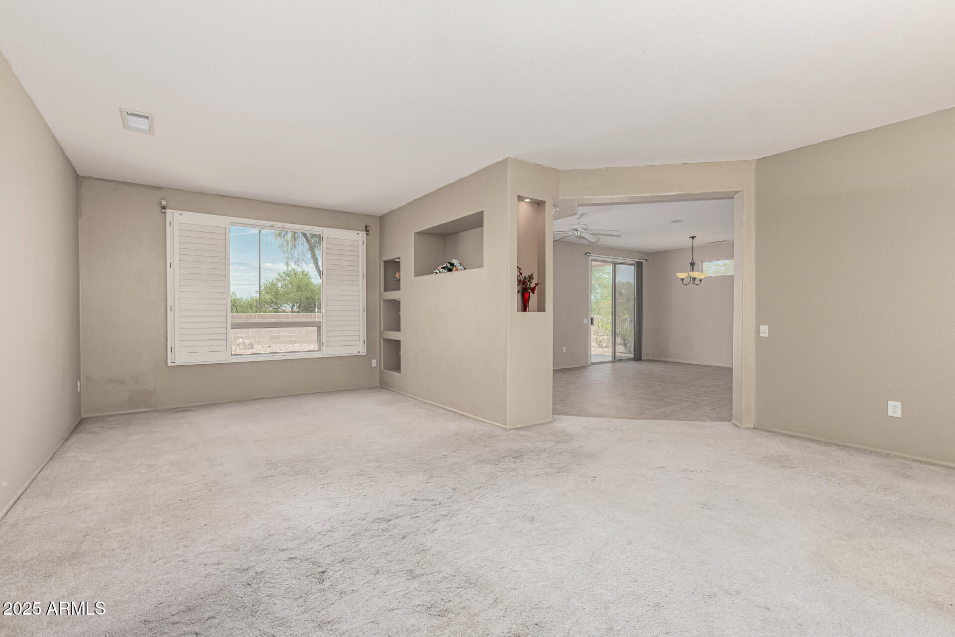 15712 W EUCALYPTUS Court