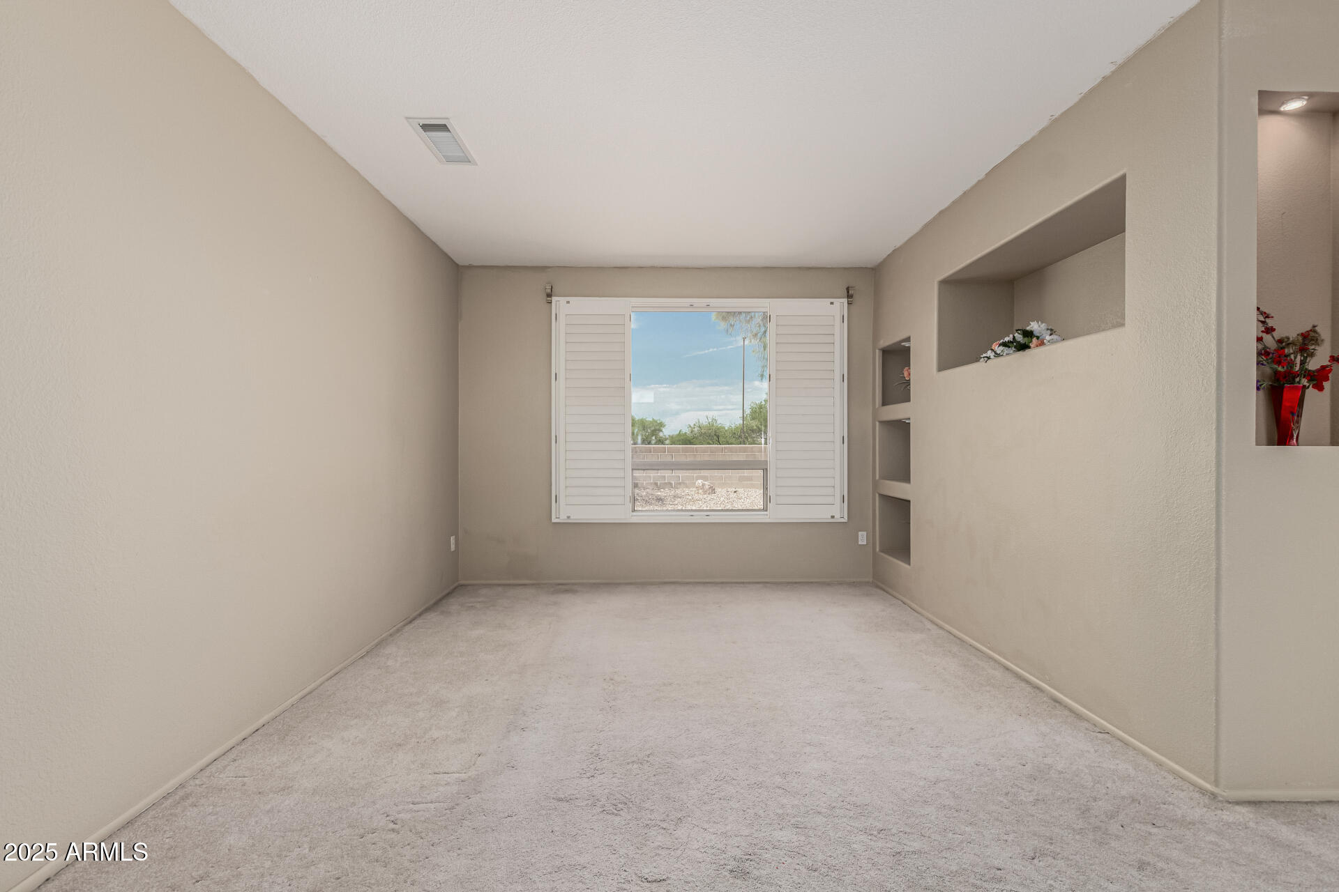 15712 W EUCALYPTUS Court