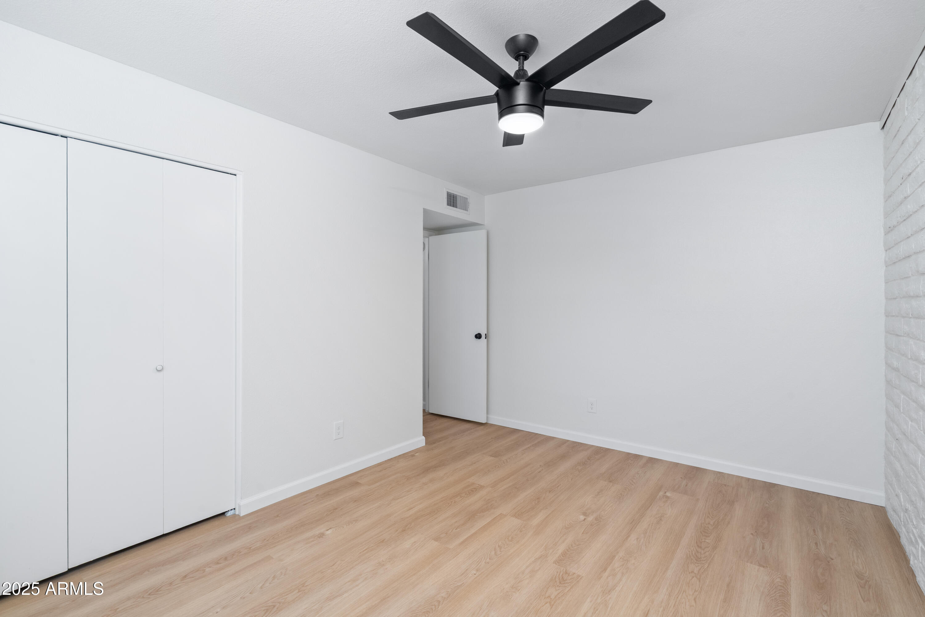 414 W SANTA CRUZ Drive