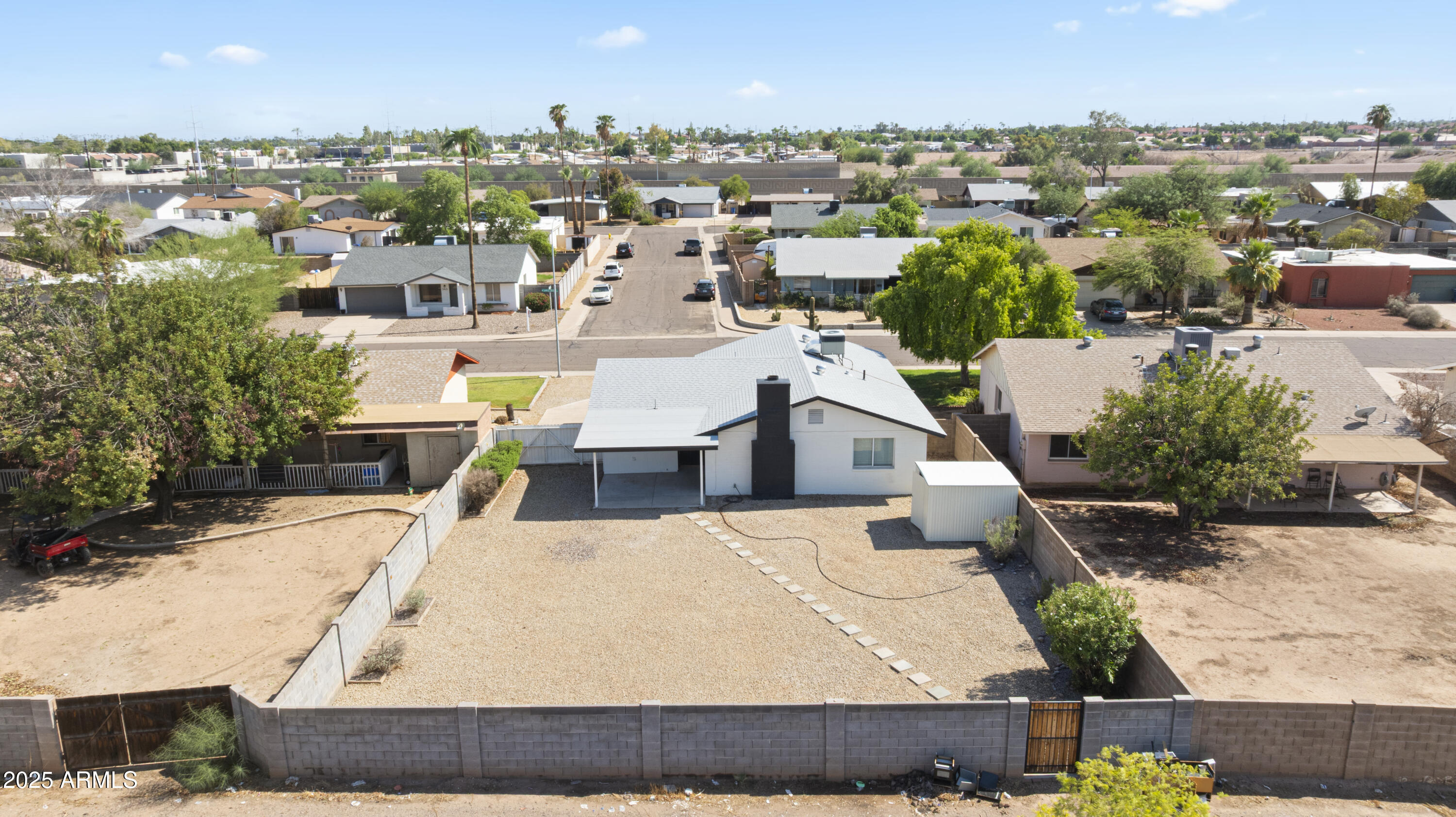 414 W SANTA CRUZ Drive