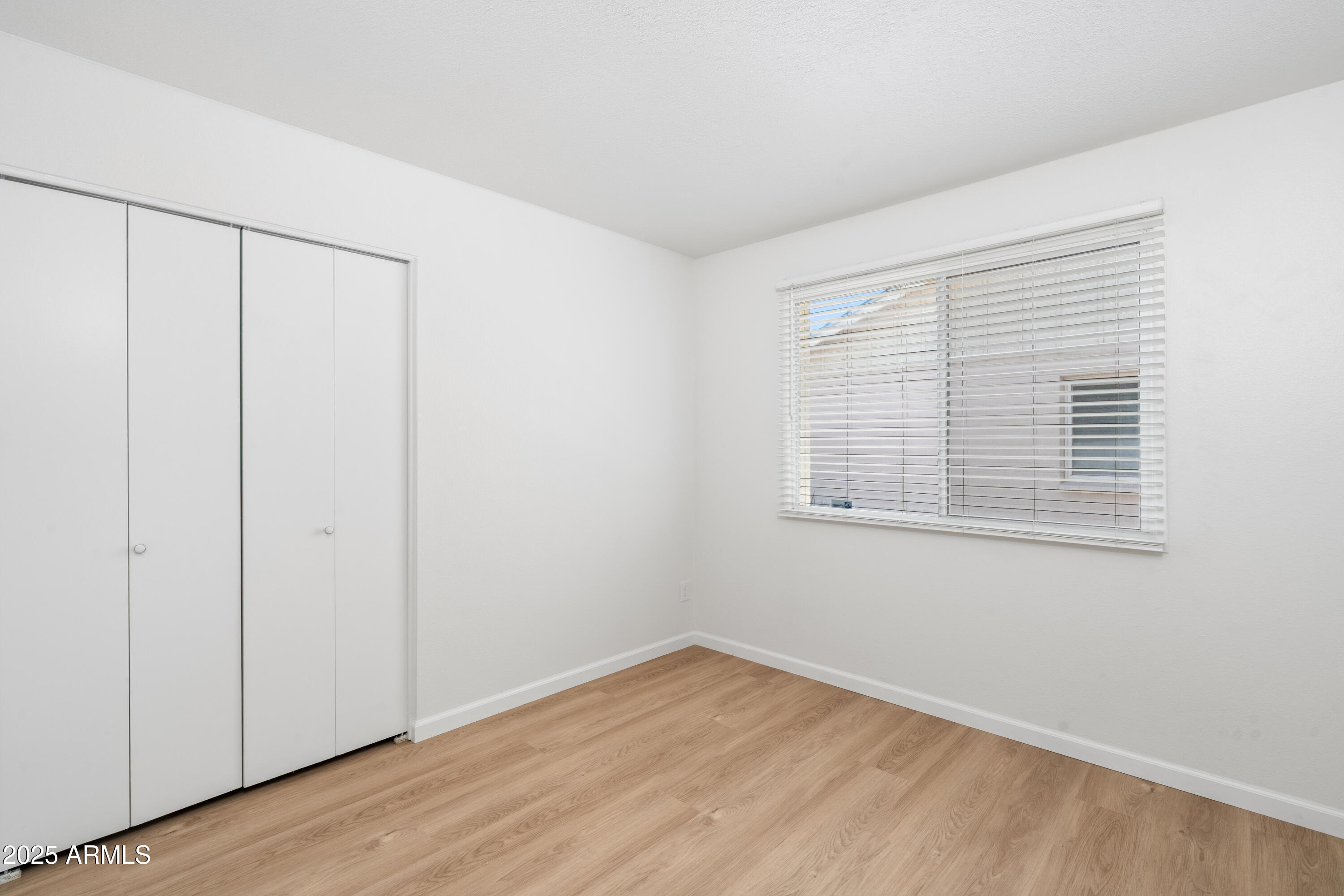 414 W SANTA CRUZ Drive