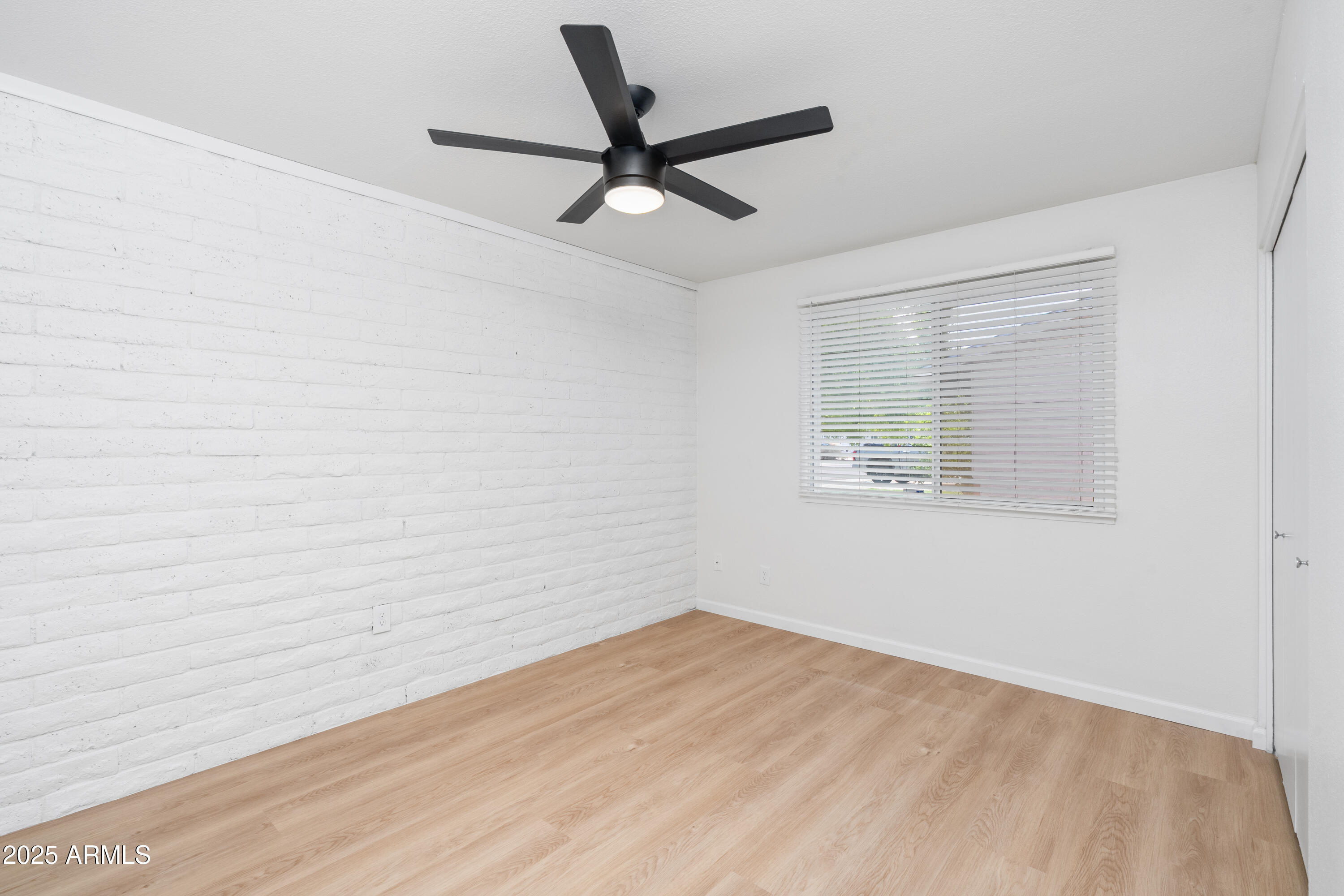 414 W SANTA CRUZ Drive