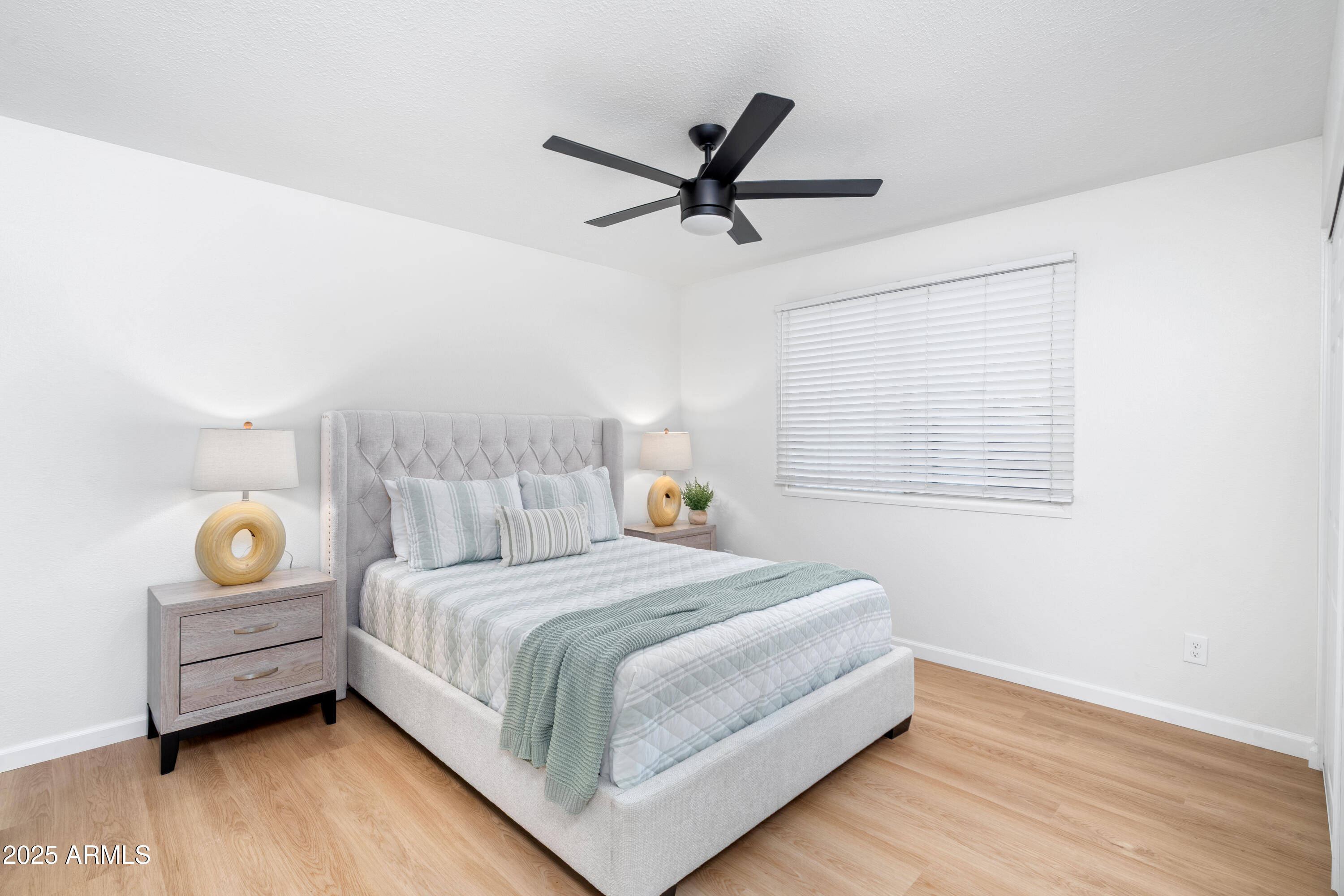 414 W SANTA CRUZ Drive