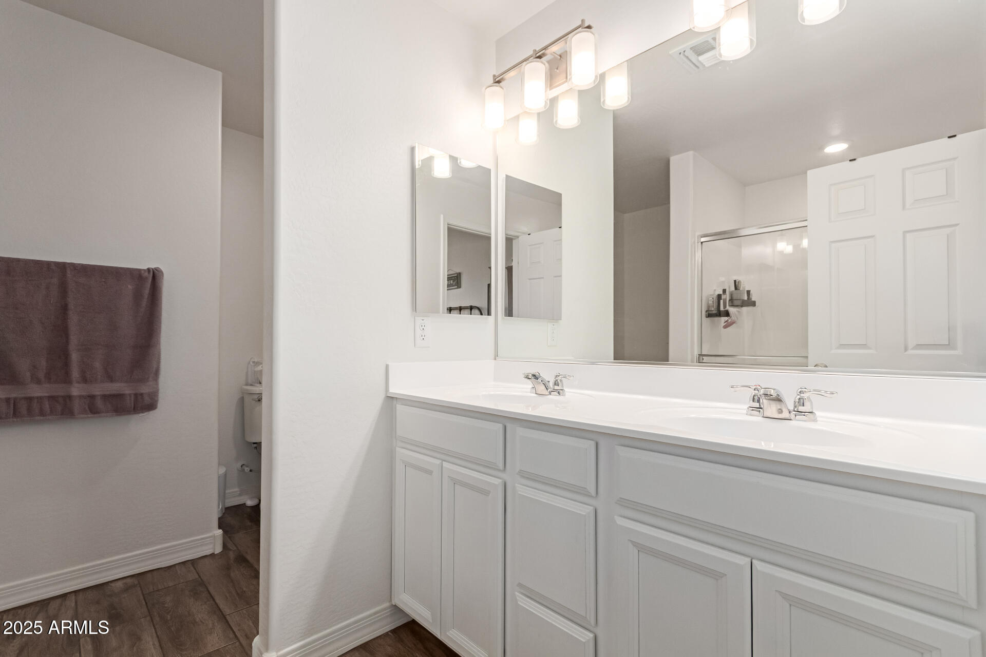 12656 W MIDWAY Avenue