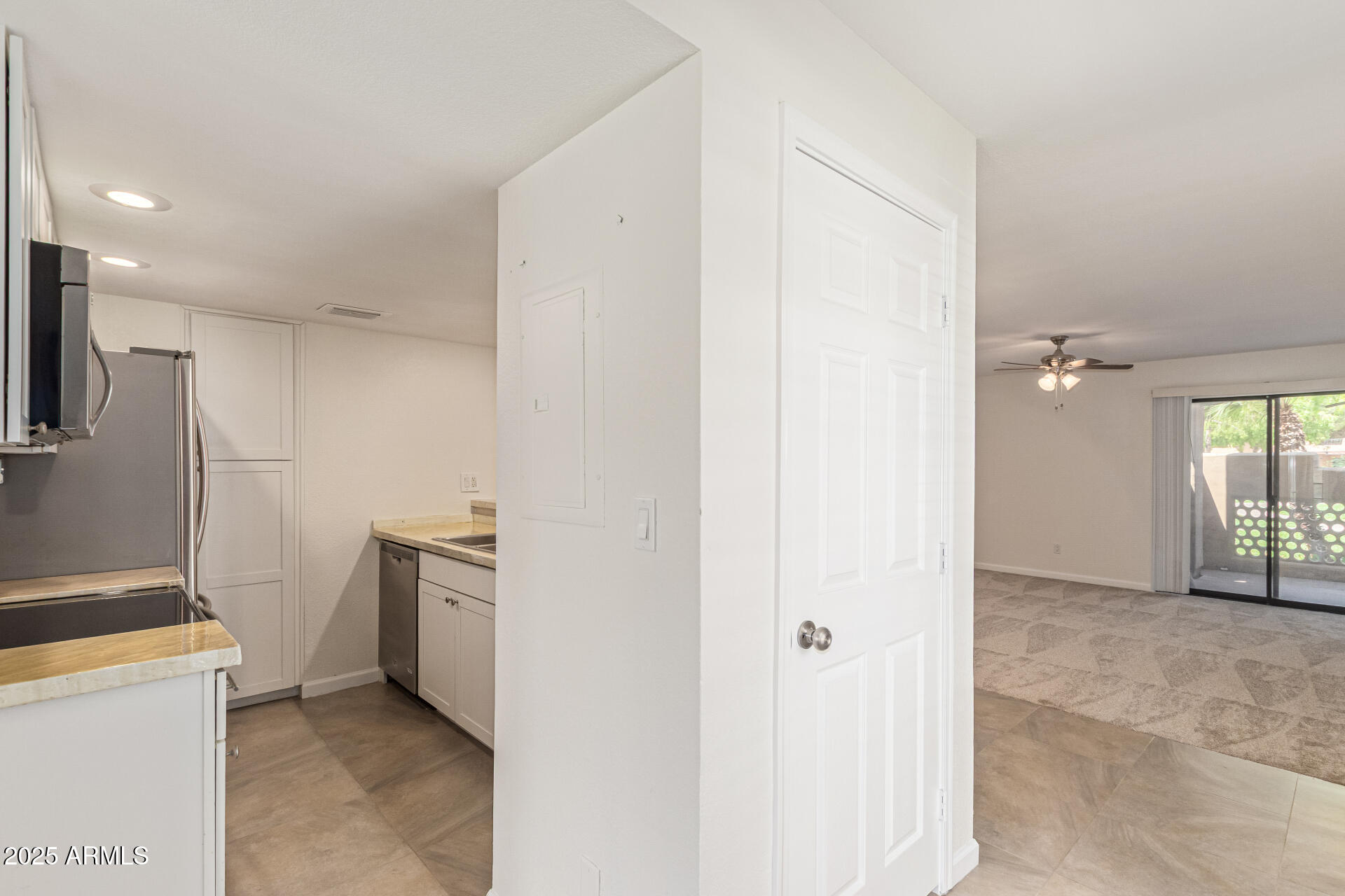 1351 N PLEASANT Drive, 1016