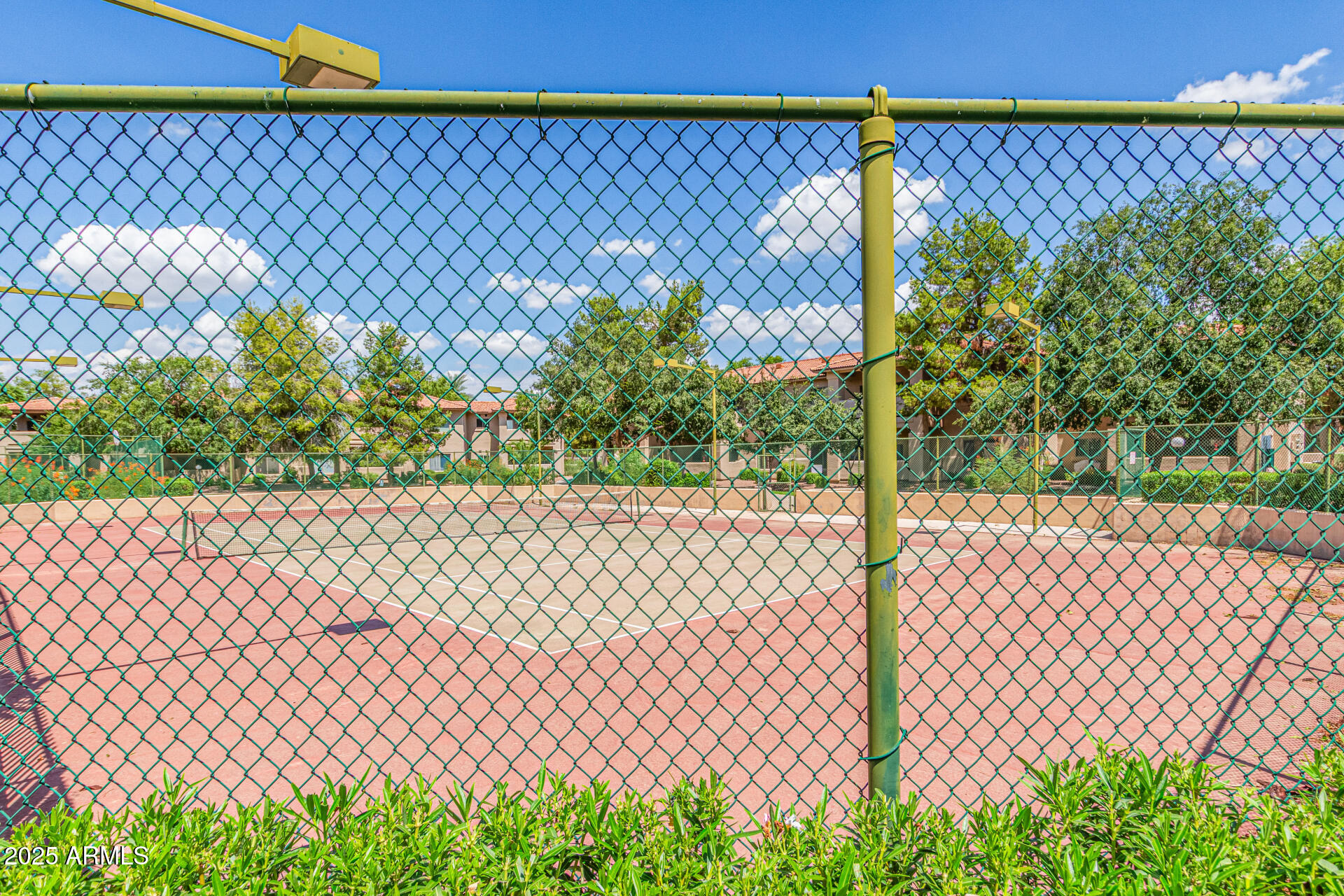 1351 N PLEASANT Drive, 1016