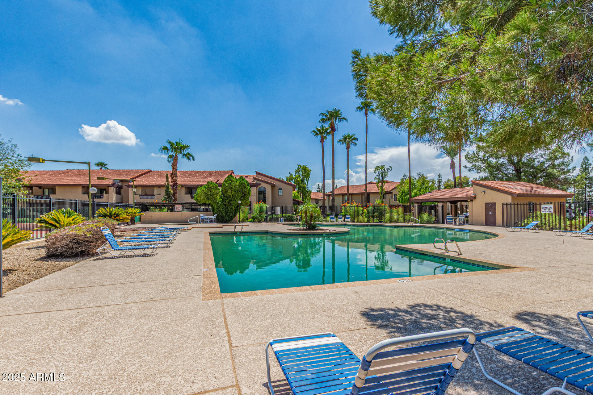 1351 N PLEASANT Drive, 1016