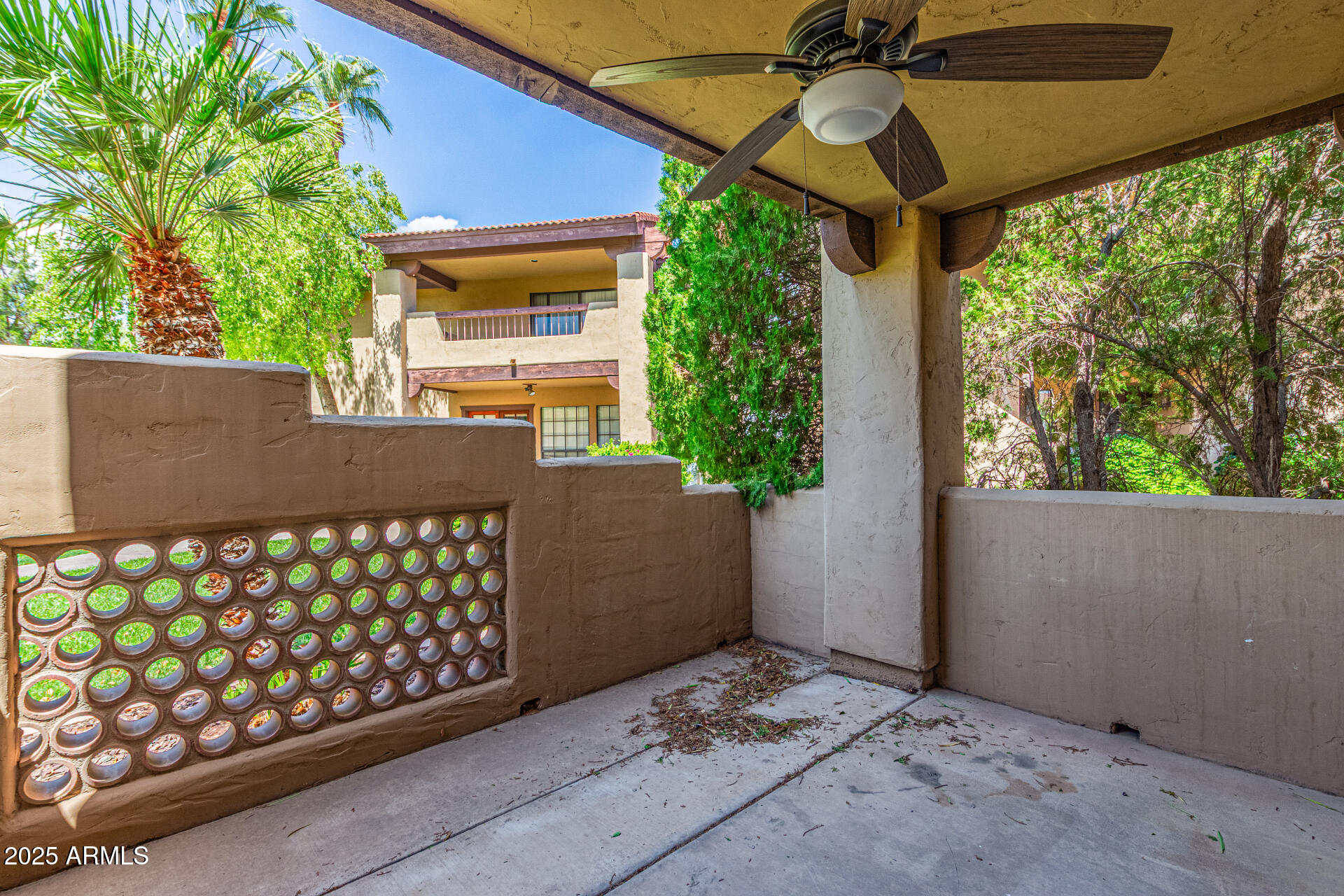 1351 N PLEASANT Drive, 1016