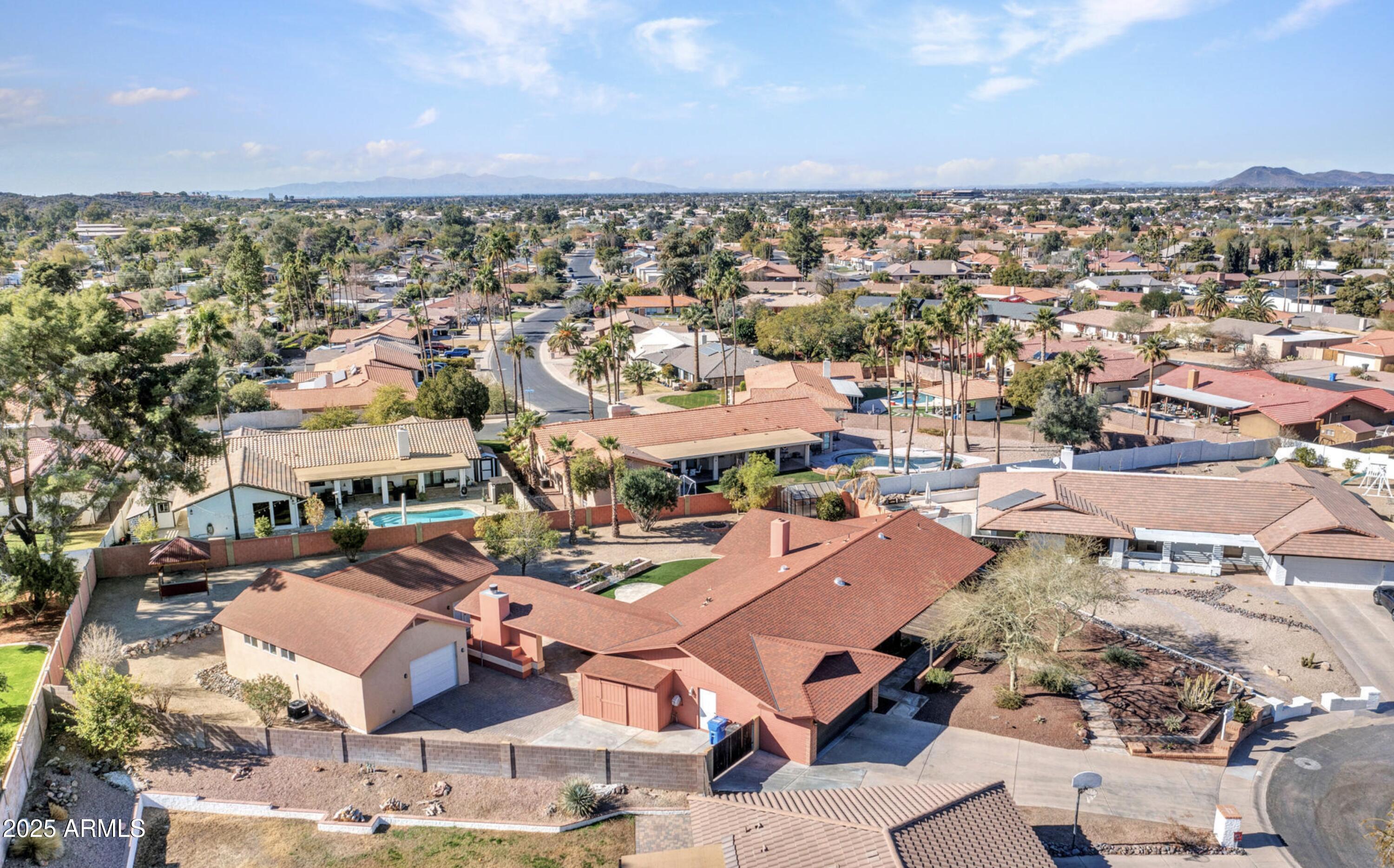 215 E MARCONI Avenue