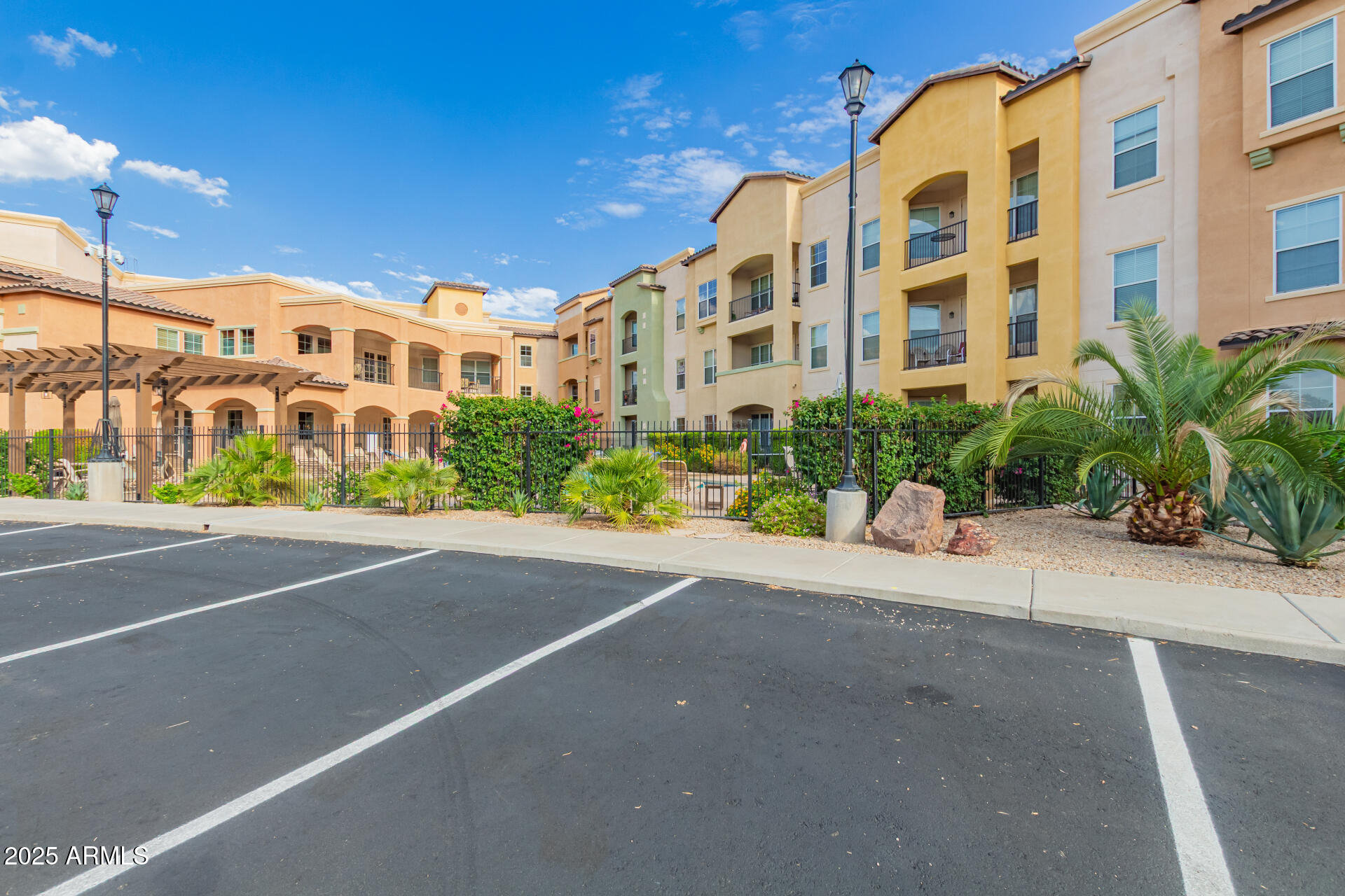 14575 W MOUNTAIN VIEW Boulevard, 11210