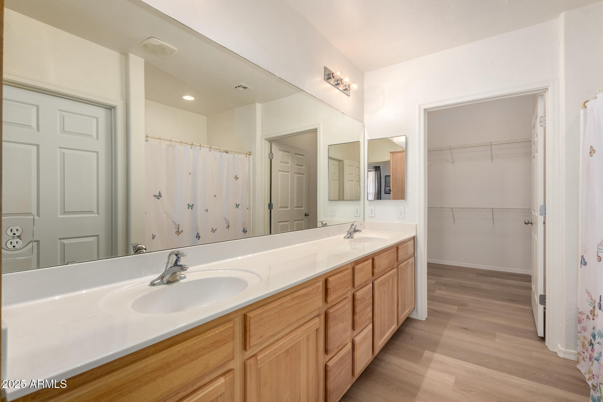 14575 W MOUNTAIN VIEW Boulevard, 11210