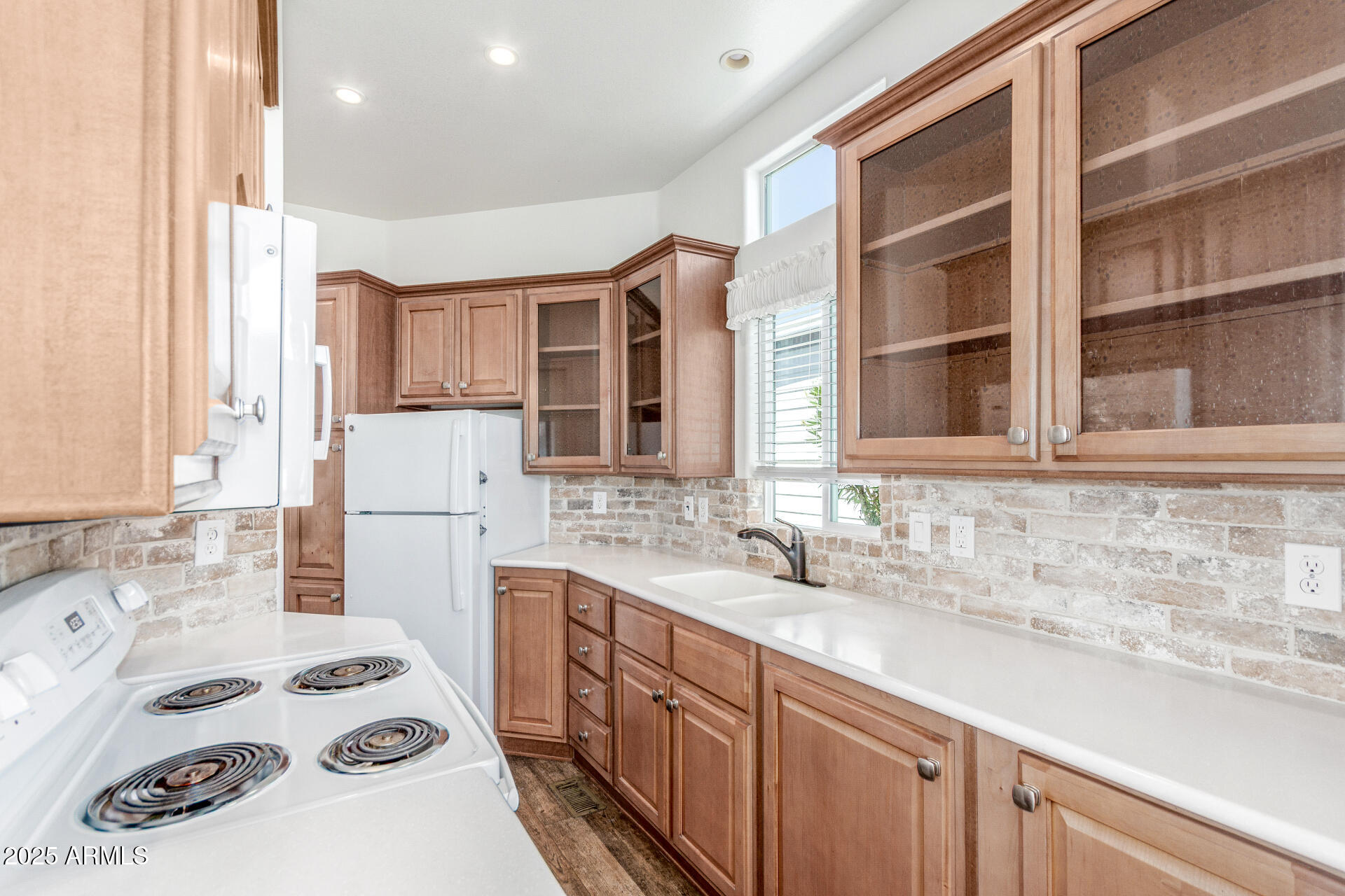 111 S GREENFIELD Road, 163