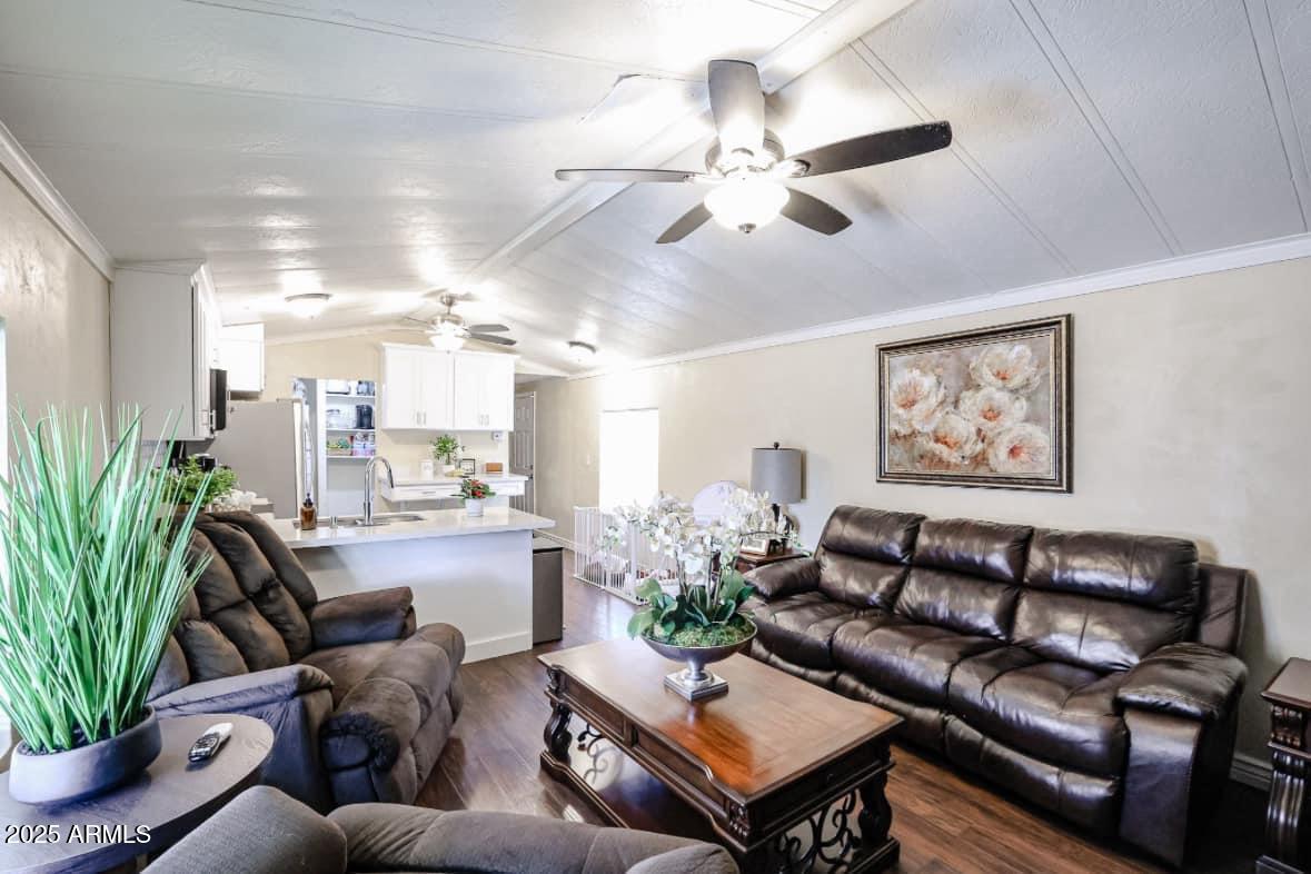 12727 W Glendale Avenue Unit: 106