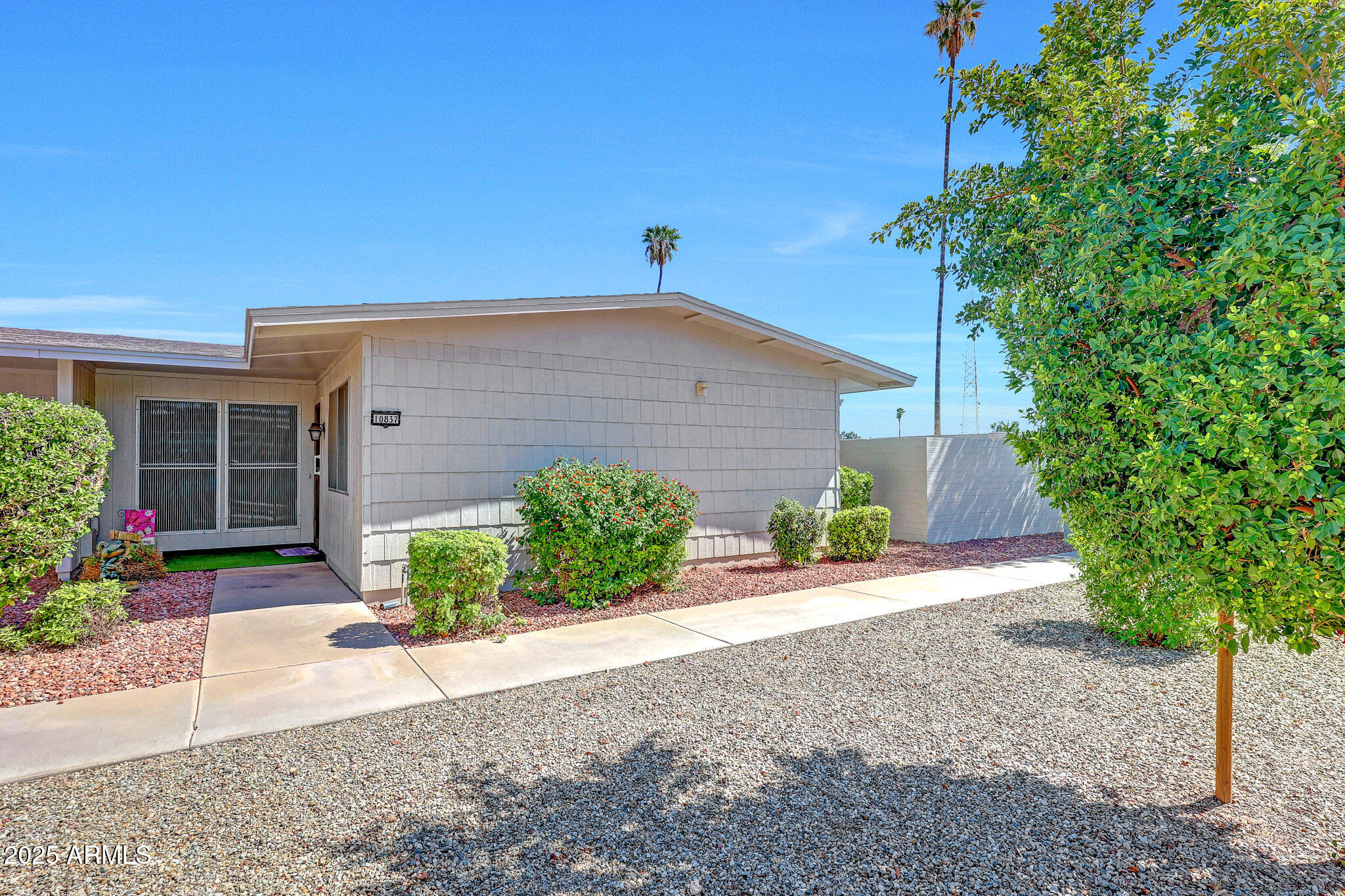 10837 W SANTA FE Drive