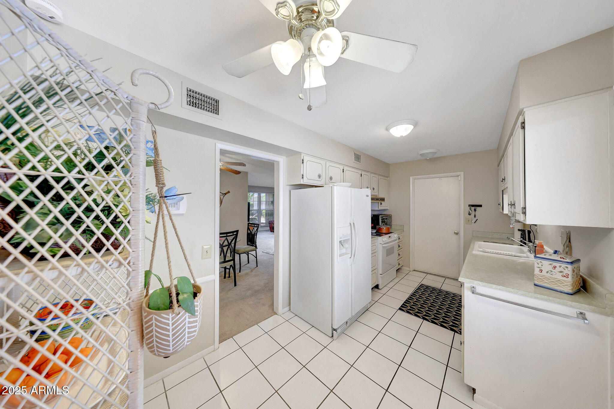 10837 W SANTA FE Drive