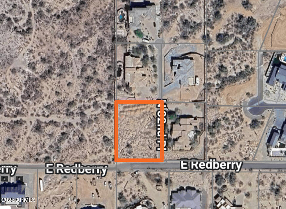 8404 N 82nd Place, -