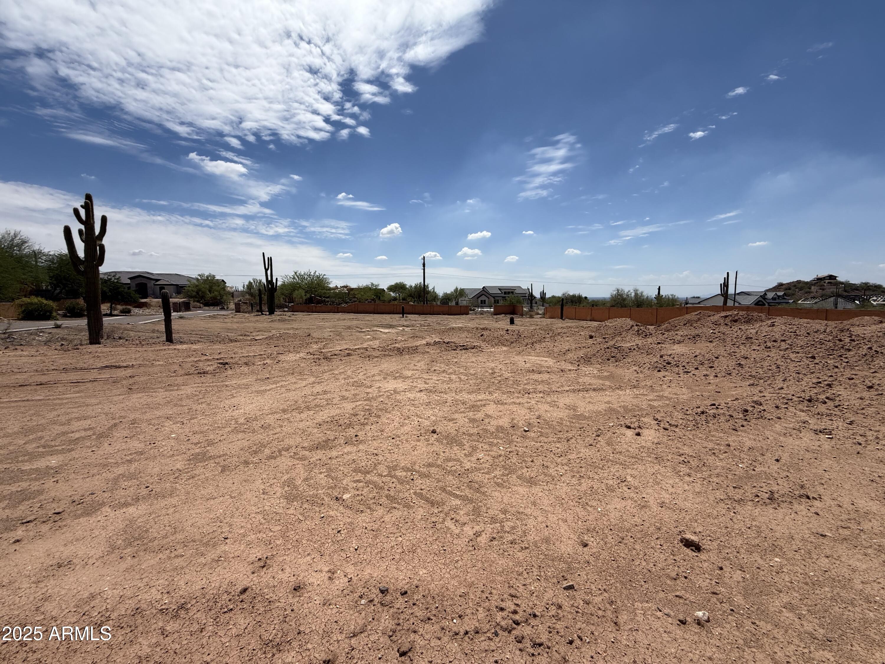 8404 N 82nd Place, -