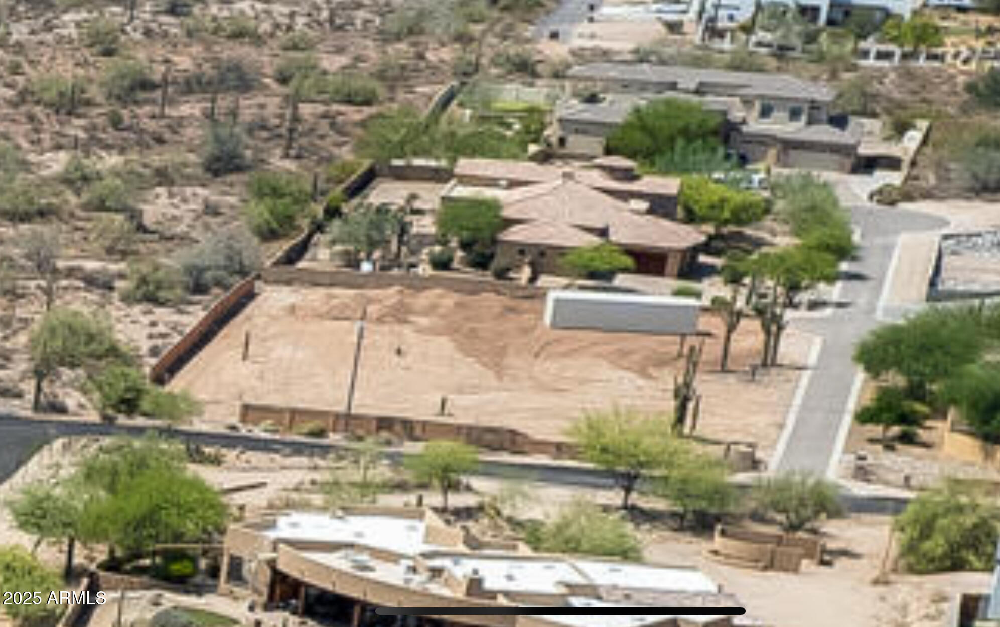 8404 N 82nd Place, -