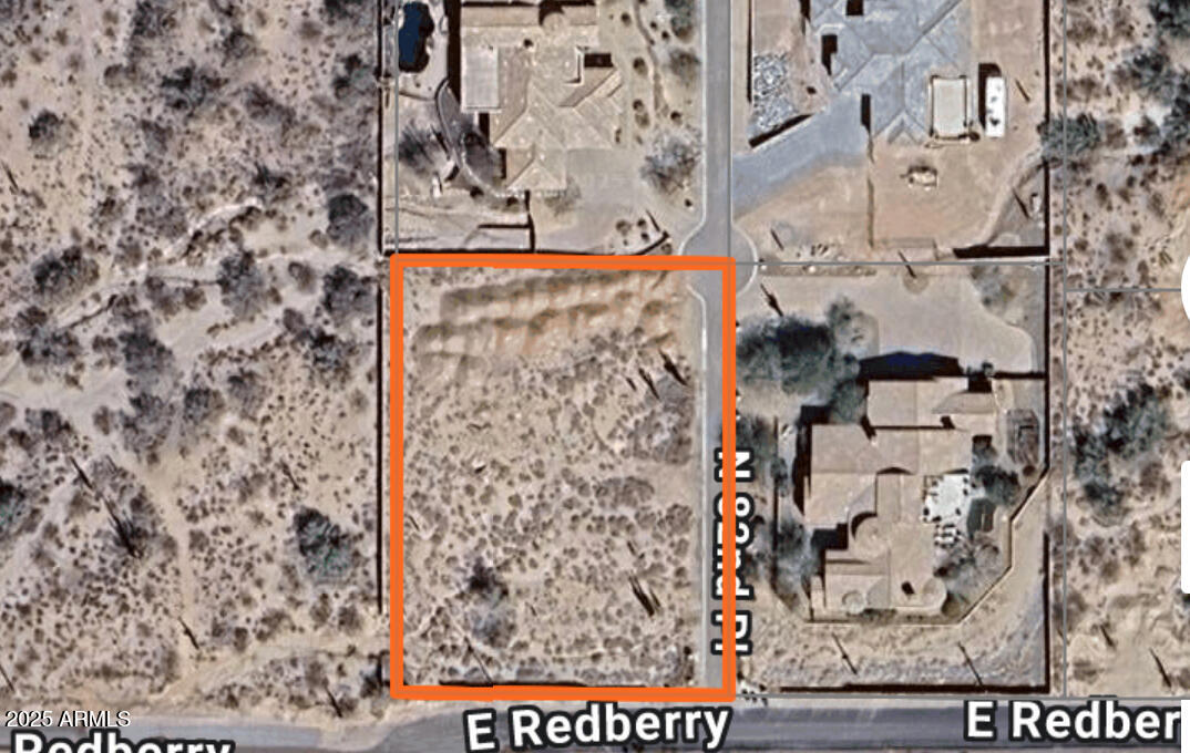 8404 N 82nd Place, -