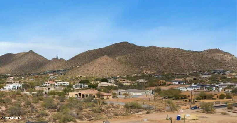 8404 N 82nd Place, -