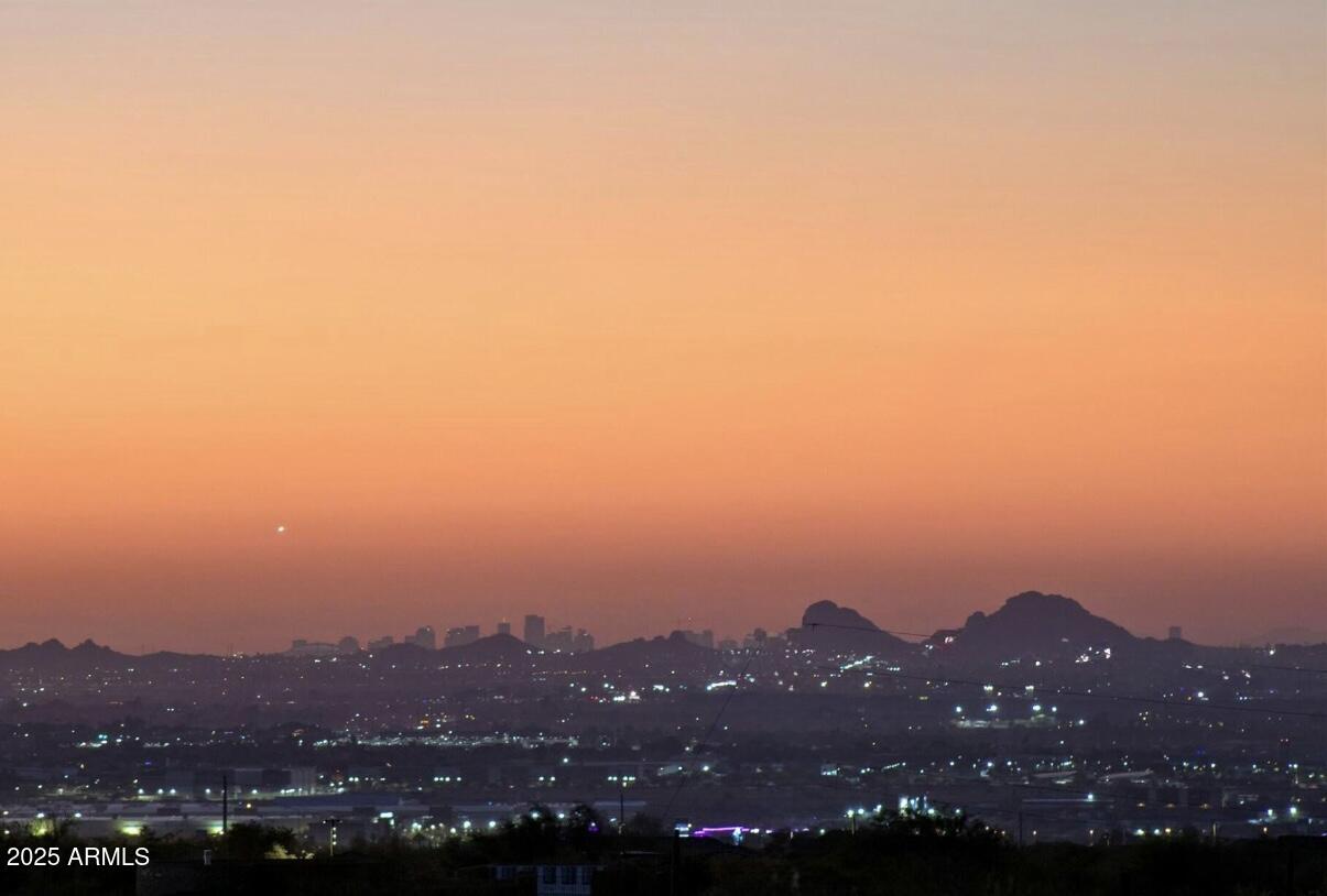 8404 N 82nd Place, -