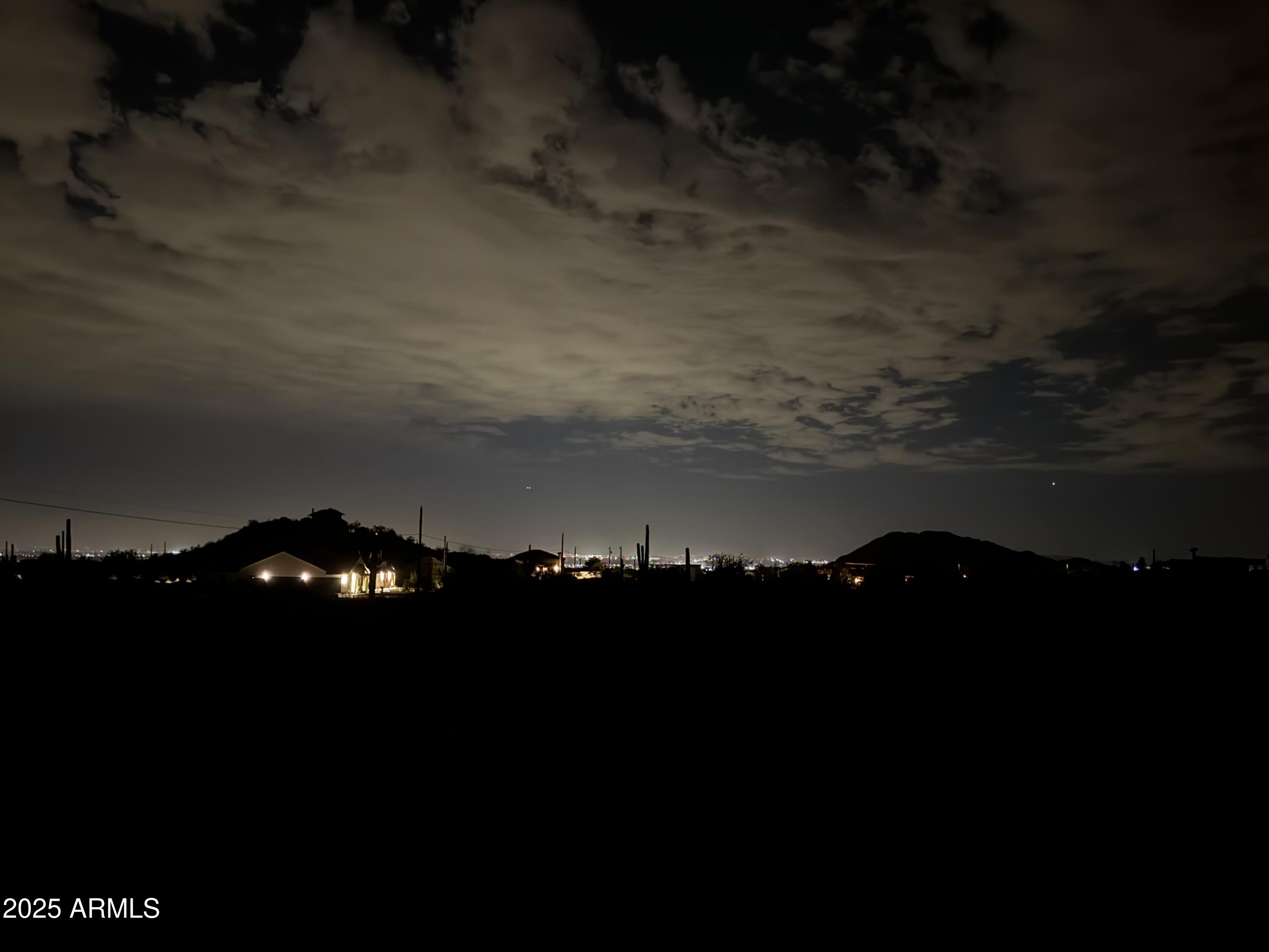 8404 N 82nd Place, -