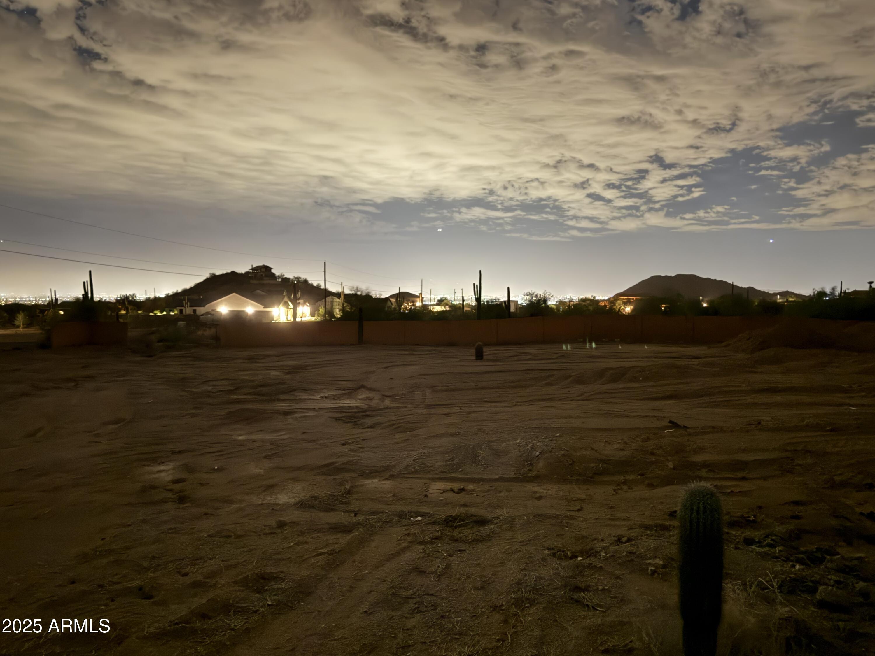 8404 N 82nd Place, -